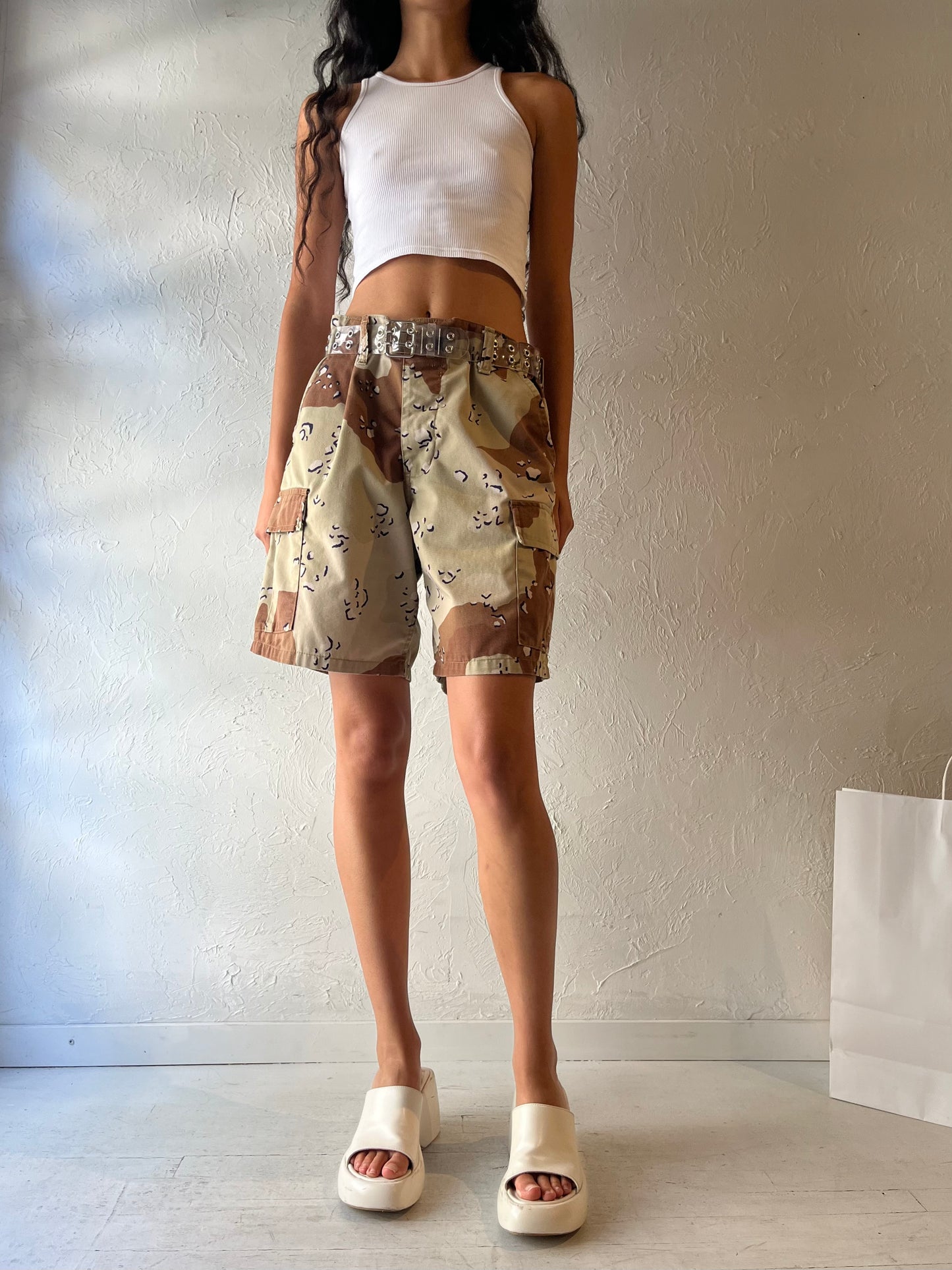 Vintage Desert Camouflage Army Shorts / Large