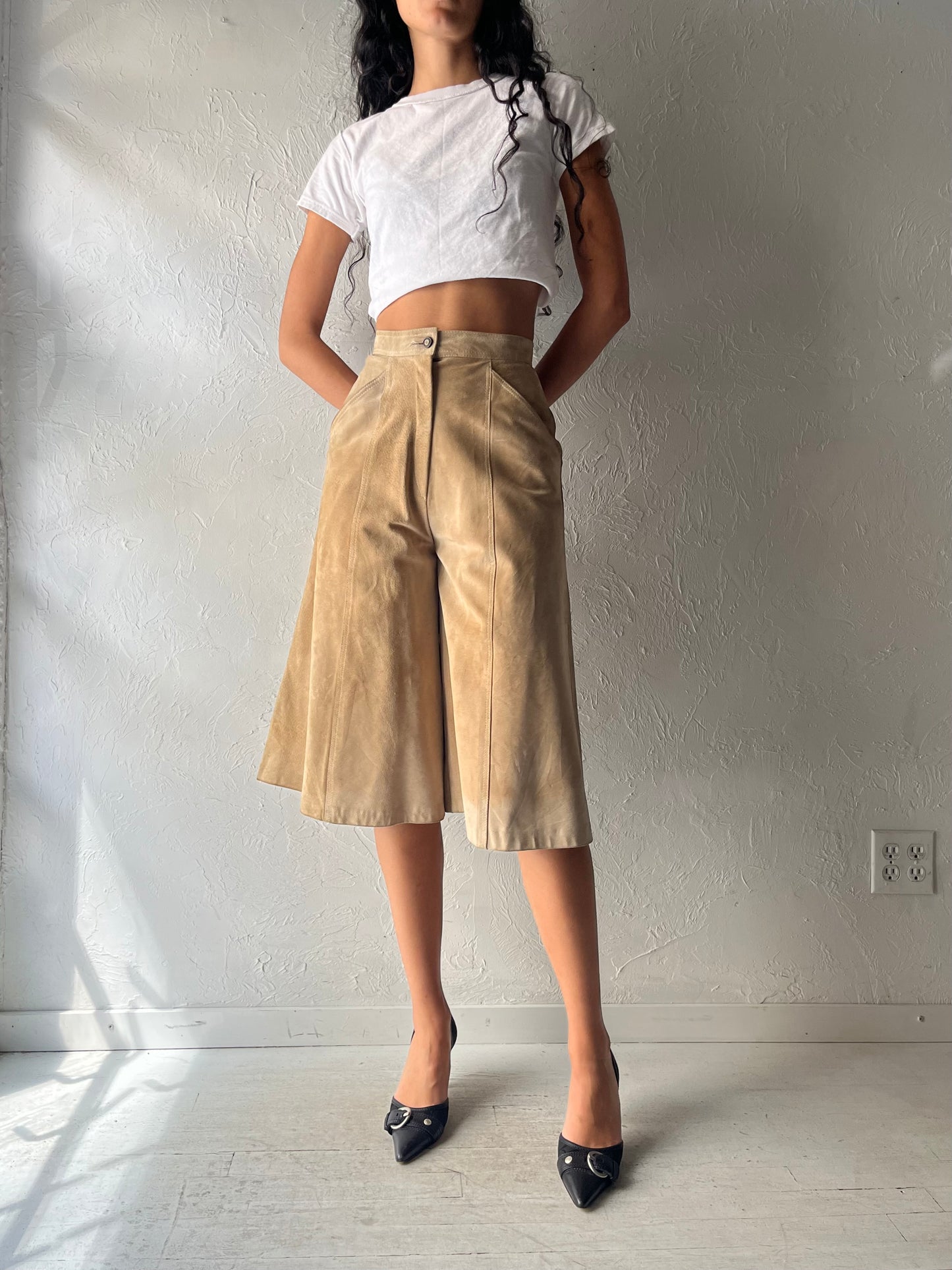 70s Beige Suede Leather Shorts / XS