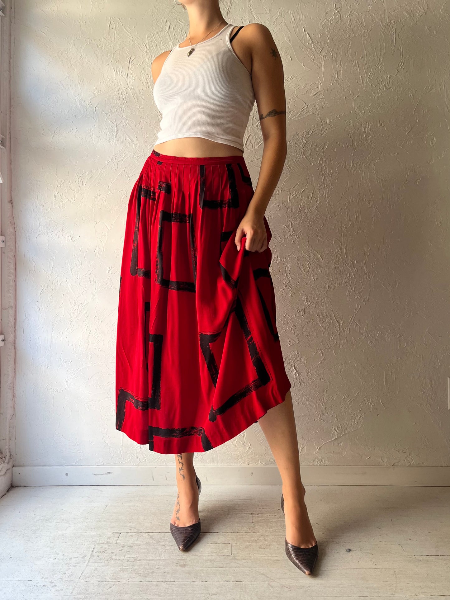 90s 'Jones New York' Red Patterned Pleated Minimalist Office Dark Academia Midi Skirt / Medium