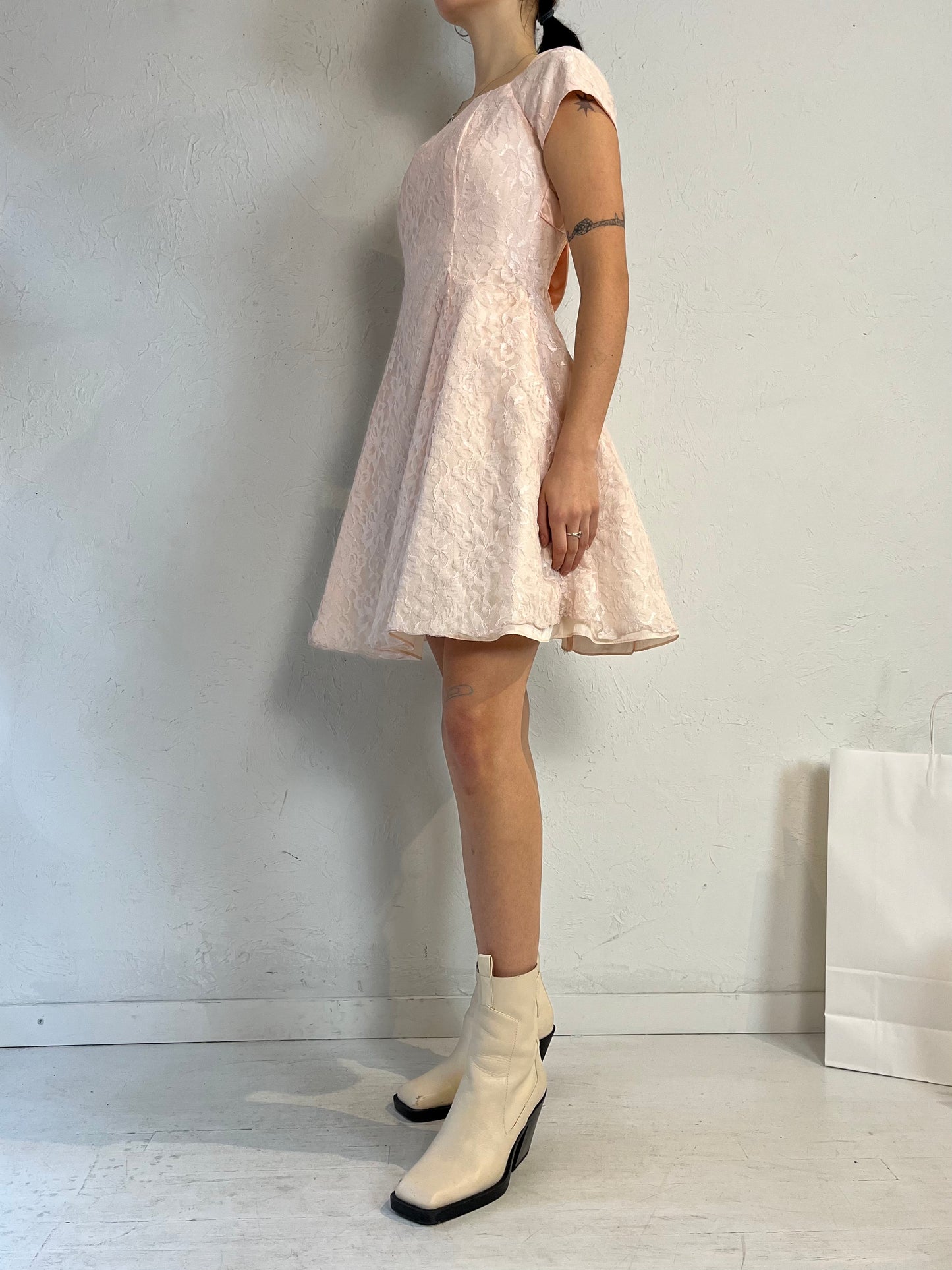 90s 'Steppin Out' Pink Lace Mini Dress / Small