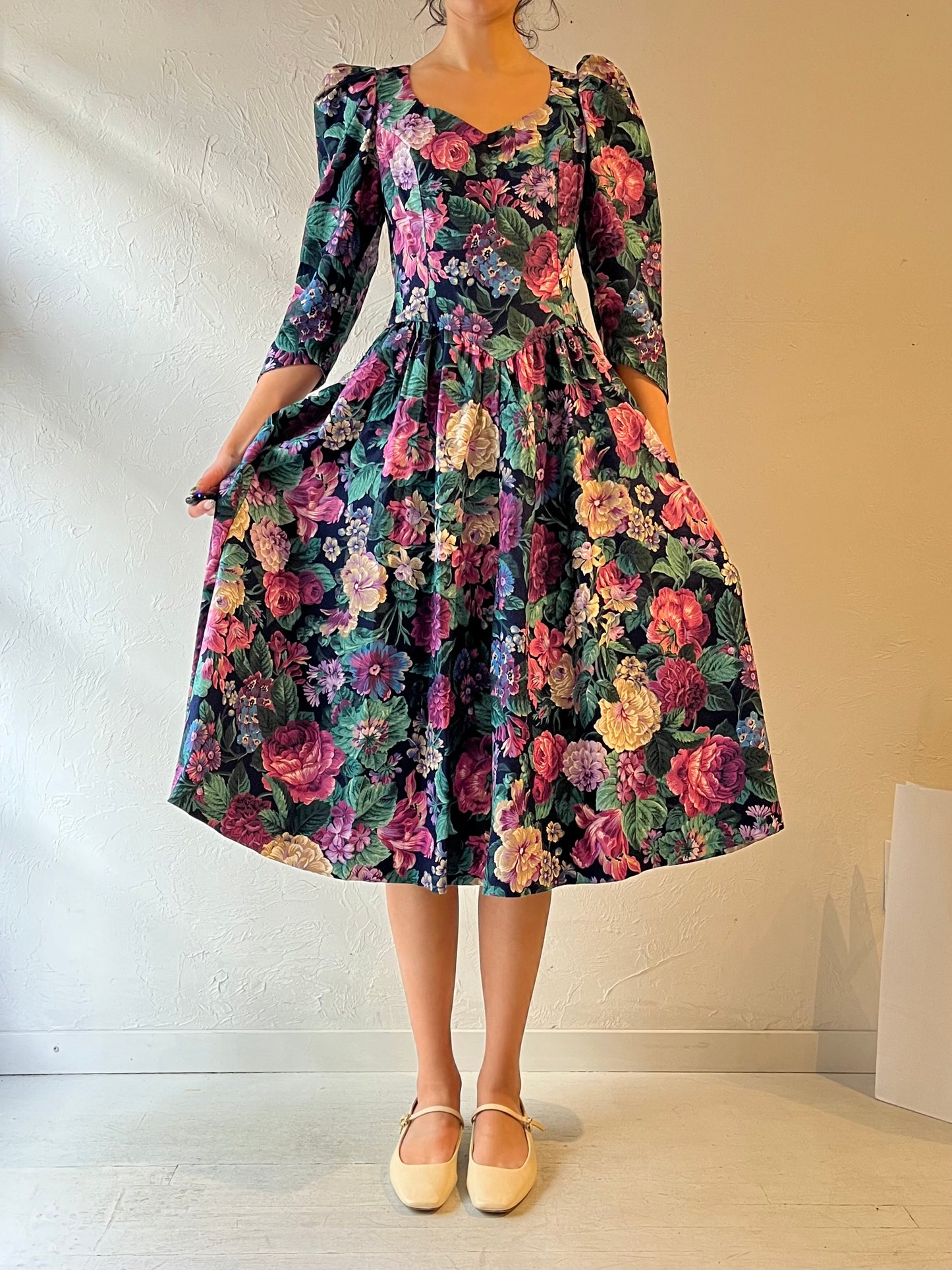 Vintage Handmade Long Sleeve Floral Dress / Small