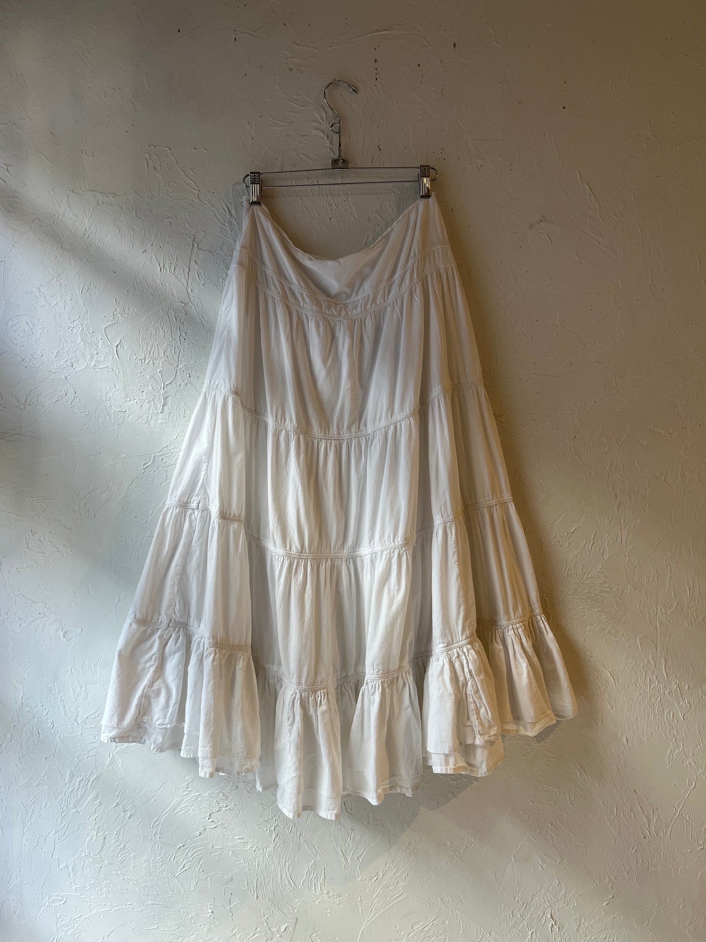 White Tiered Skirt / Medium