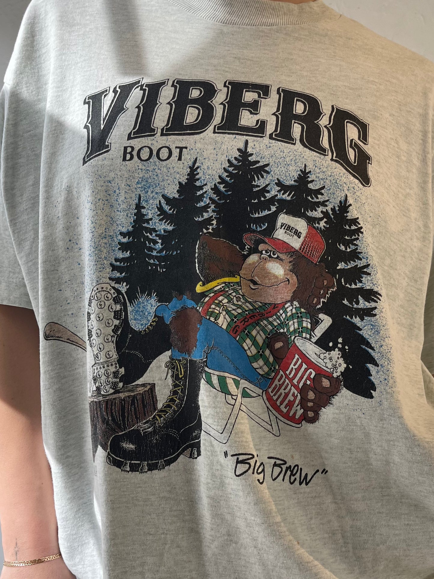 90s 'Fruit of the Loom' Viberg Boot T-shirt / Large