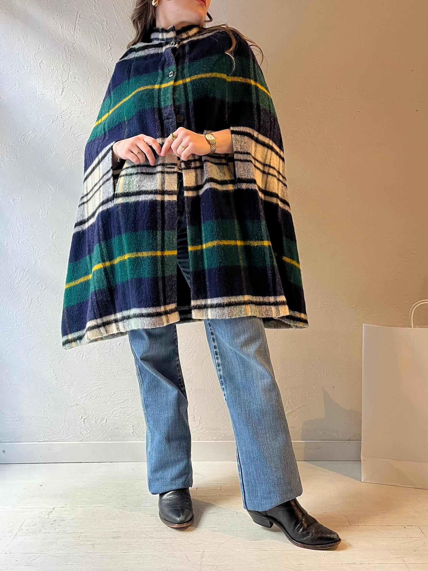 80s ‘Kayso’ Plaid Wool Cape / One Size