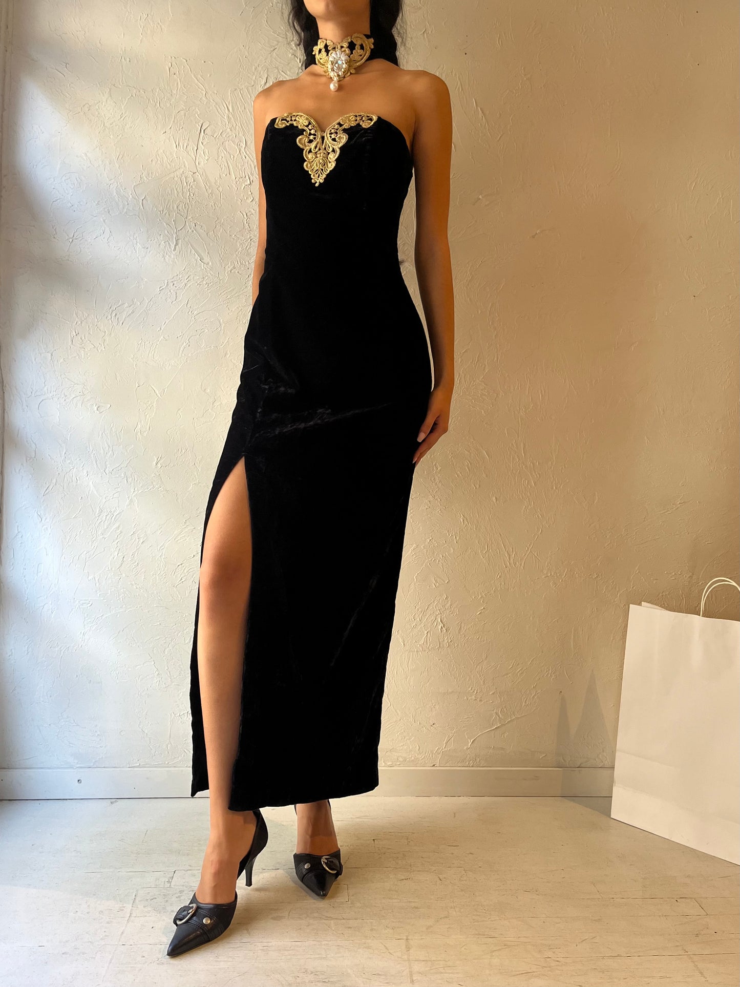 90s Black Velvet Formal Dress / Small