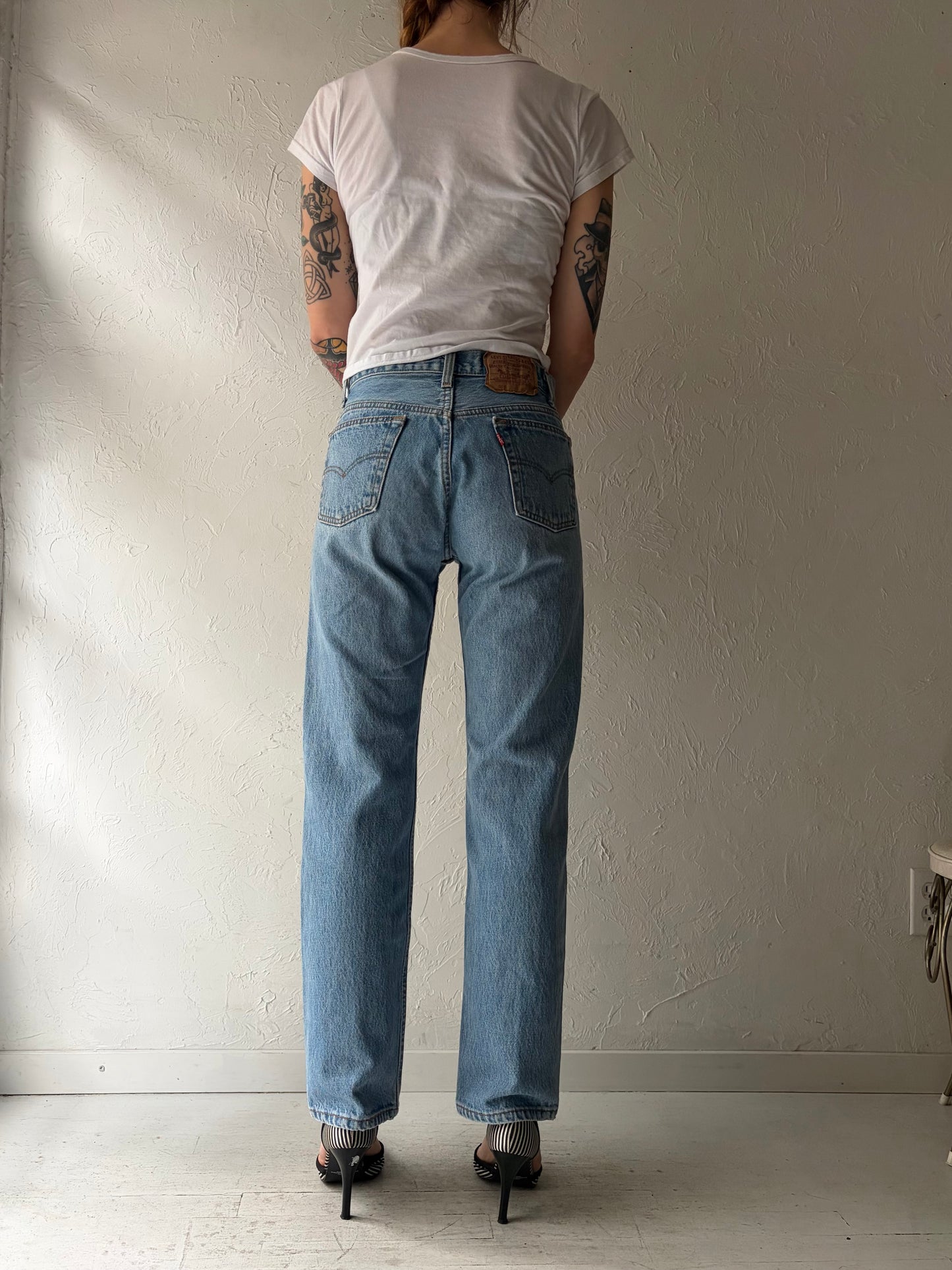 90s ‘Levi’s’ 501 Jeans / Made in USA / 26