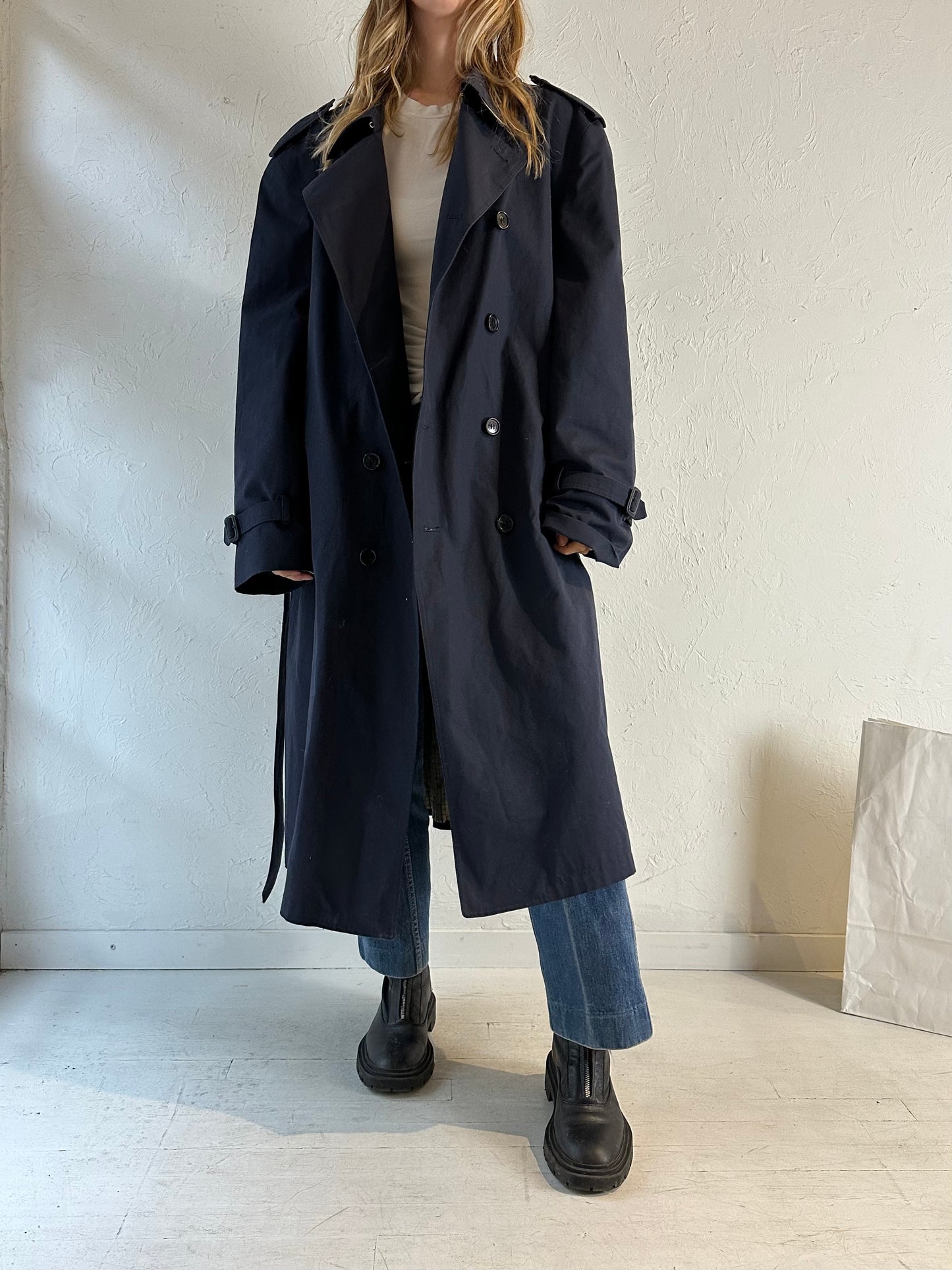 90s ‘London Fog’ Navy Blue Trench Coat / Large