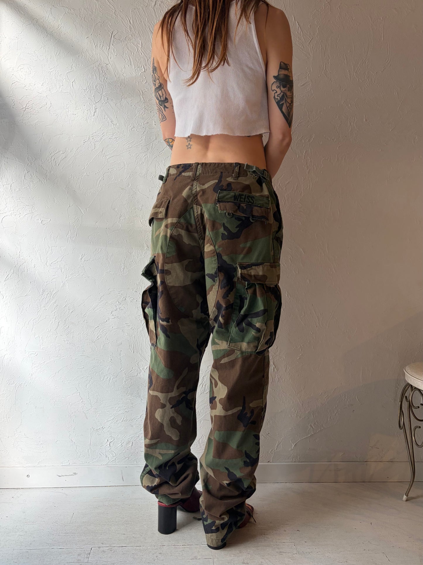 Vintage Authentic Army Cargo Camouflage Pants / Medium