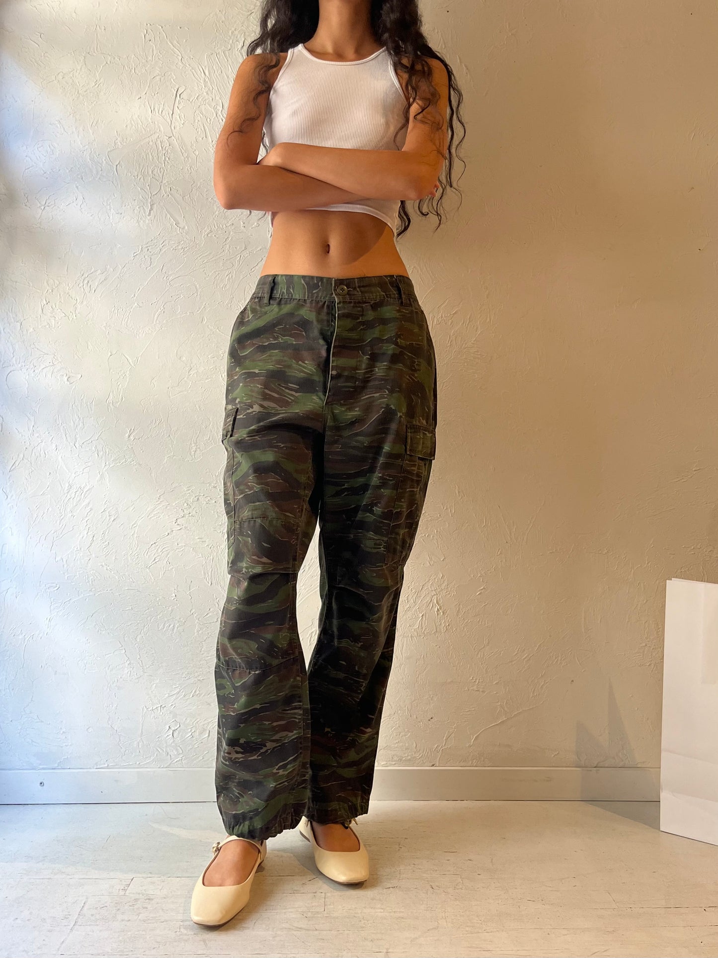 Vintage Camouflage Cargo Pants / Medium