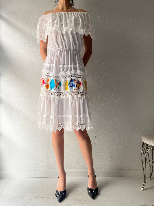 Vintage White Embroidered Dress / Small
