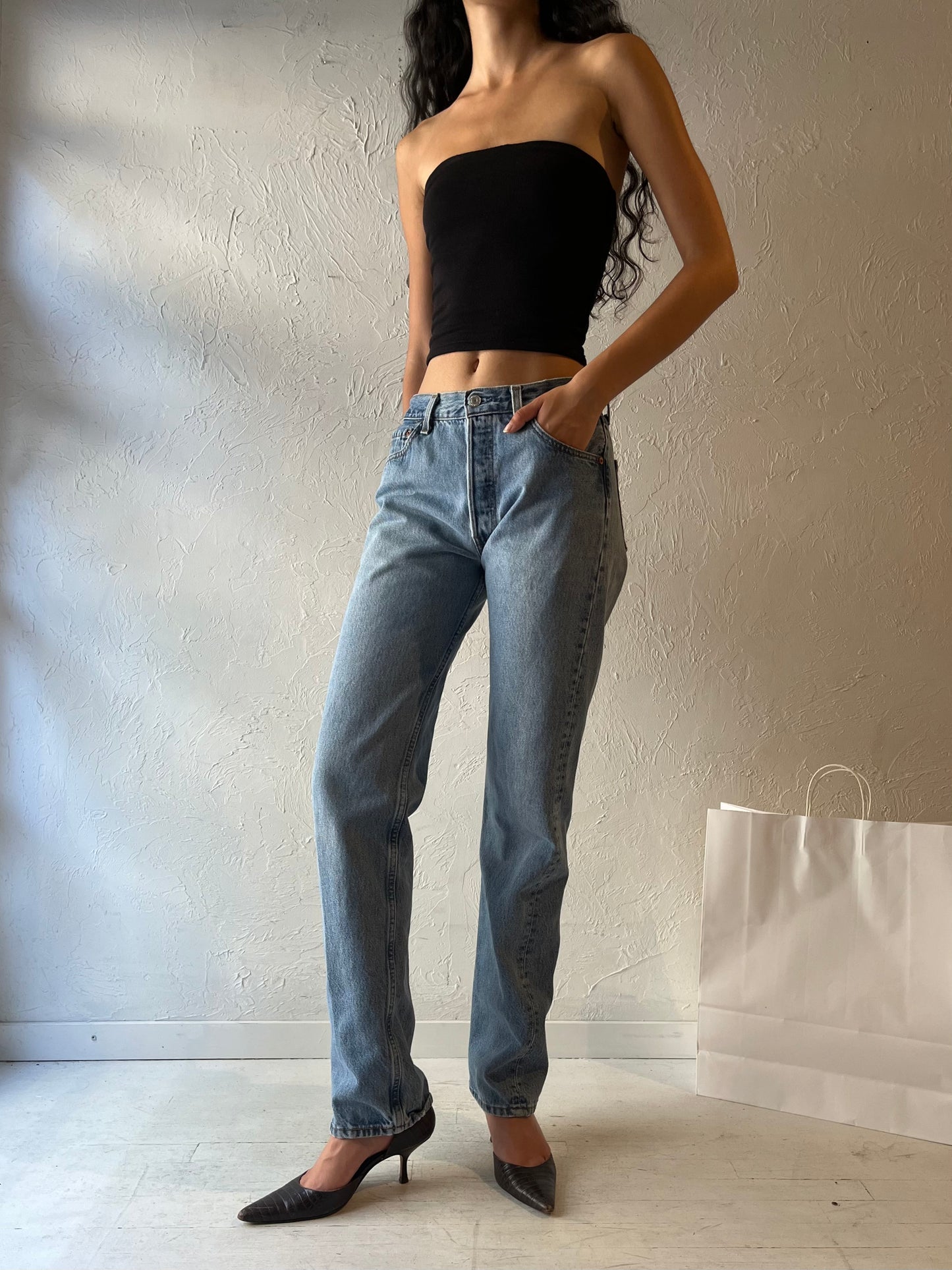 90s 'Levis' 501 Jeans / Made in USA / 28