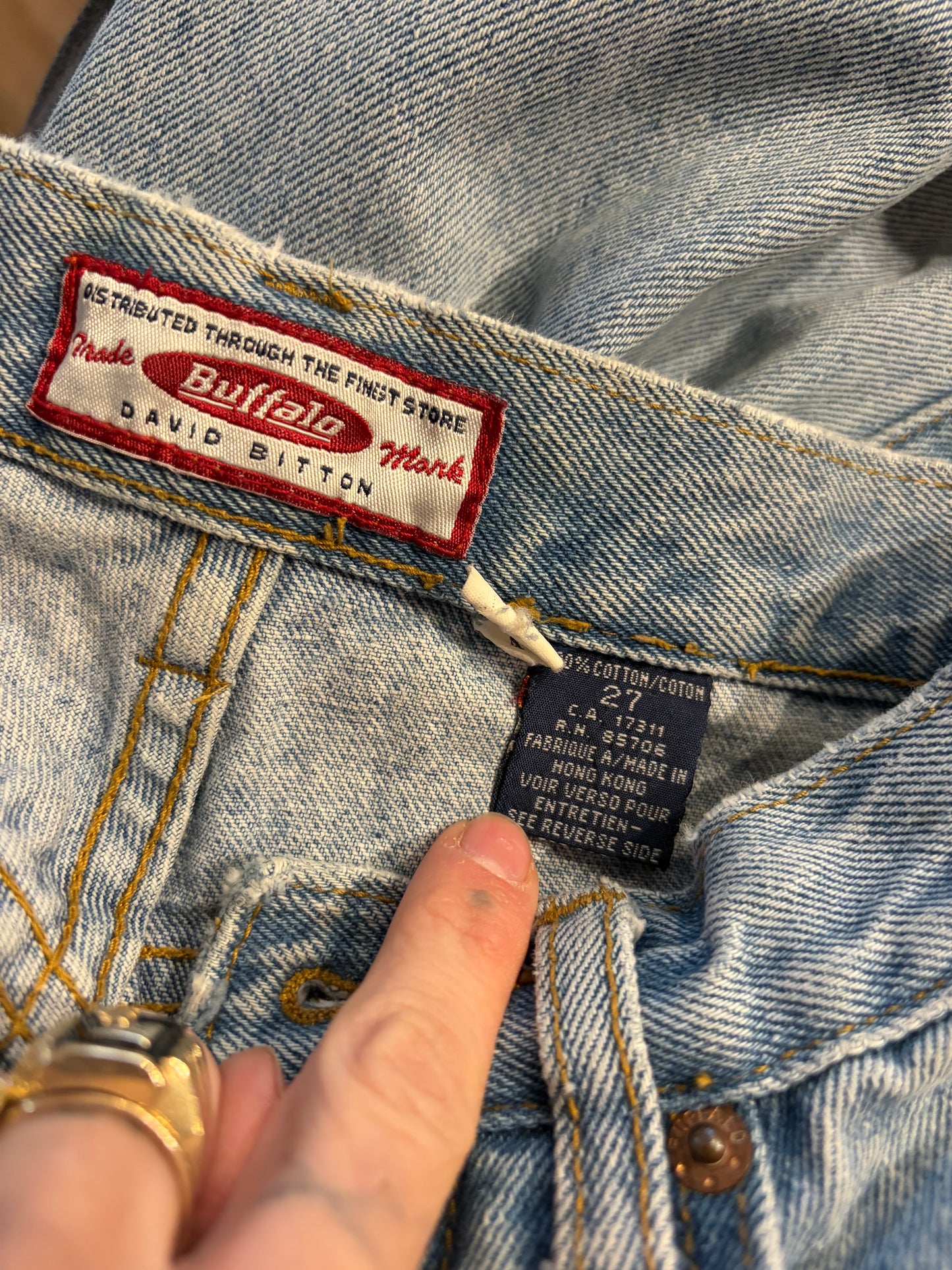90s 'Buffalo' Vintage Slim Fit Jeans / 24