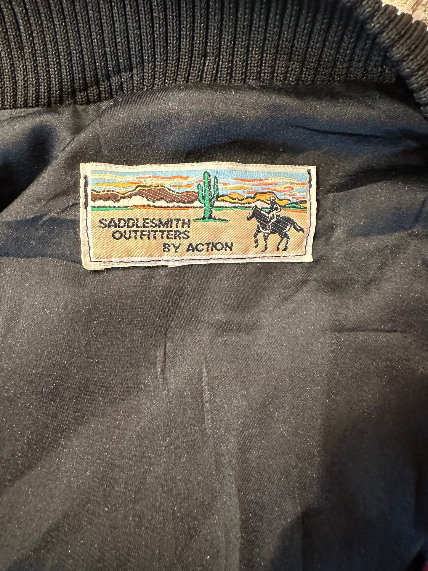 Vintage 'Saddlesmith Outfitters' Bomber Jacket / Medium