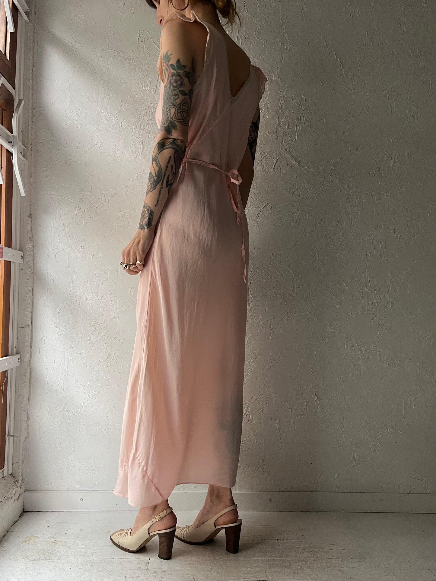 Vintage Peach Lace Night Dress / Small