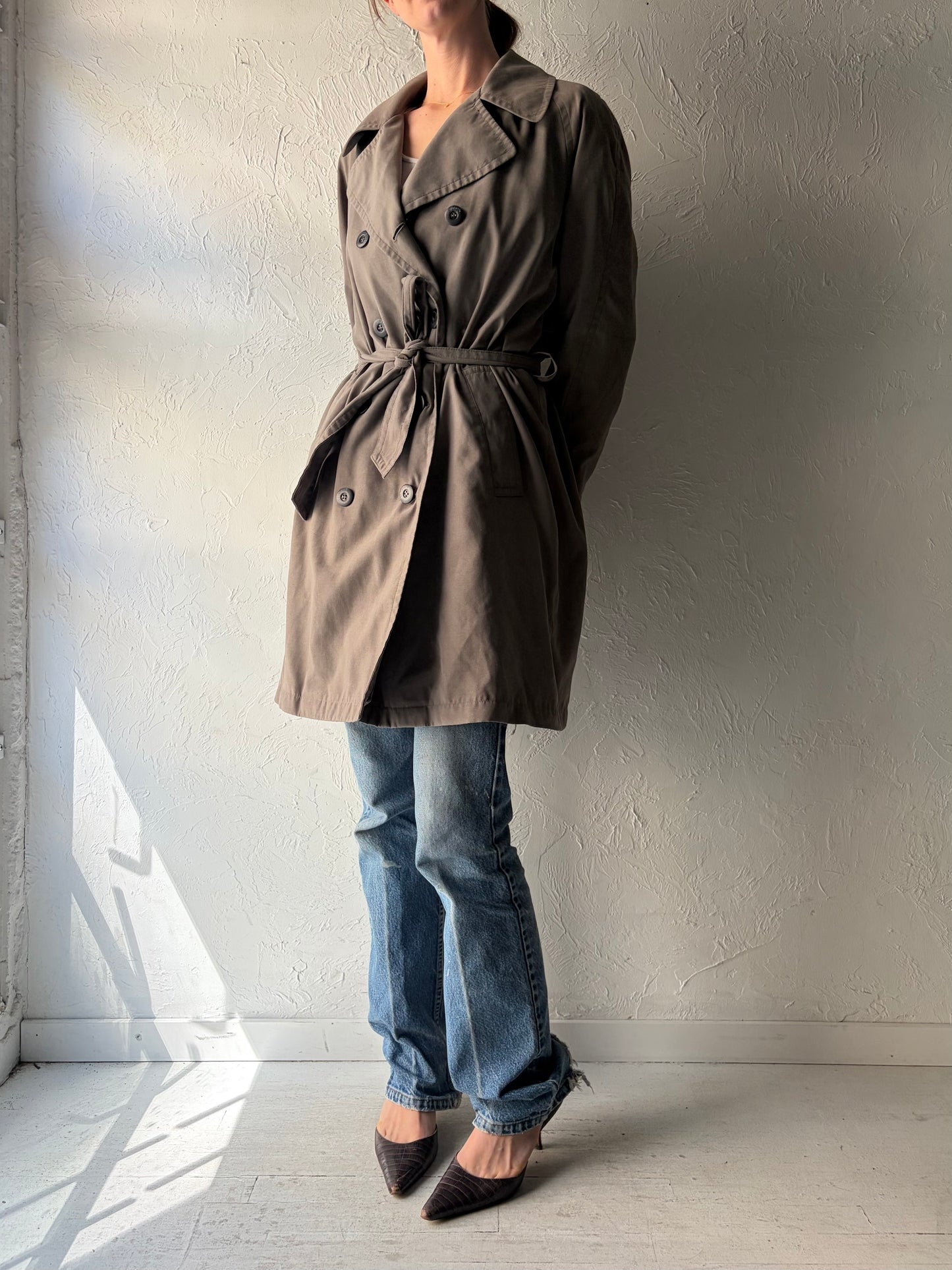 90s 'Liz Claiborne' Taupe Minimalist Half Trench Coat / Vintage 1990s Neutral Classic Lightweight Normcore Outerwear / Small