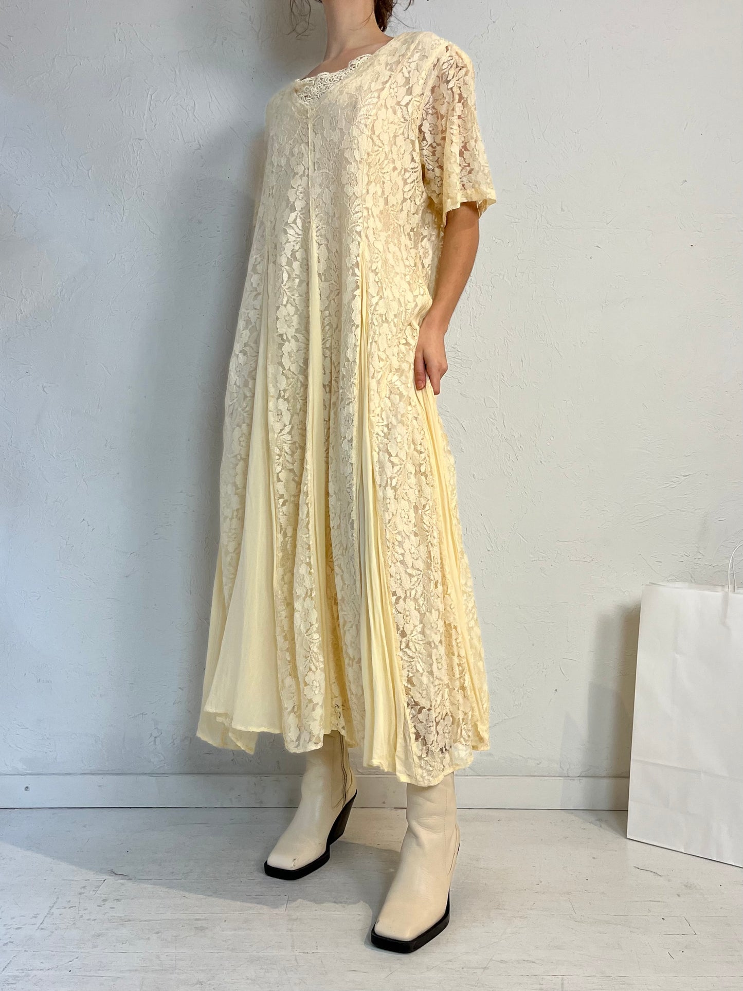90s 'Olivia' Cream Lace Dress / Large