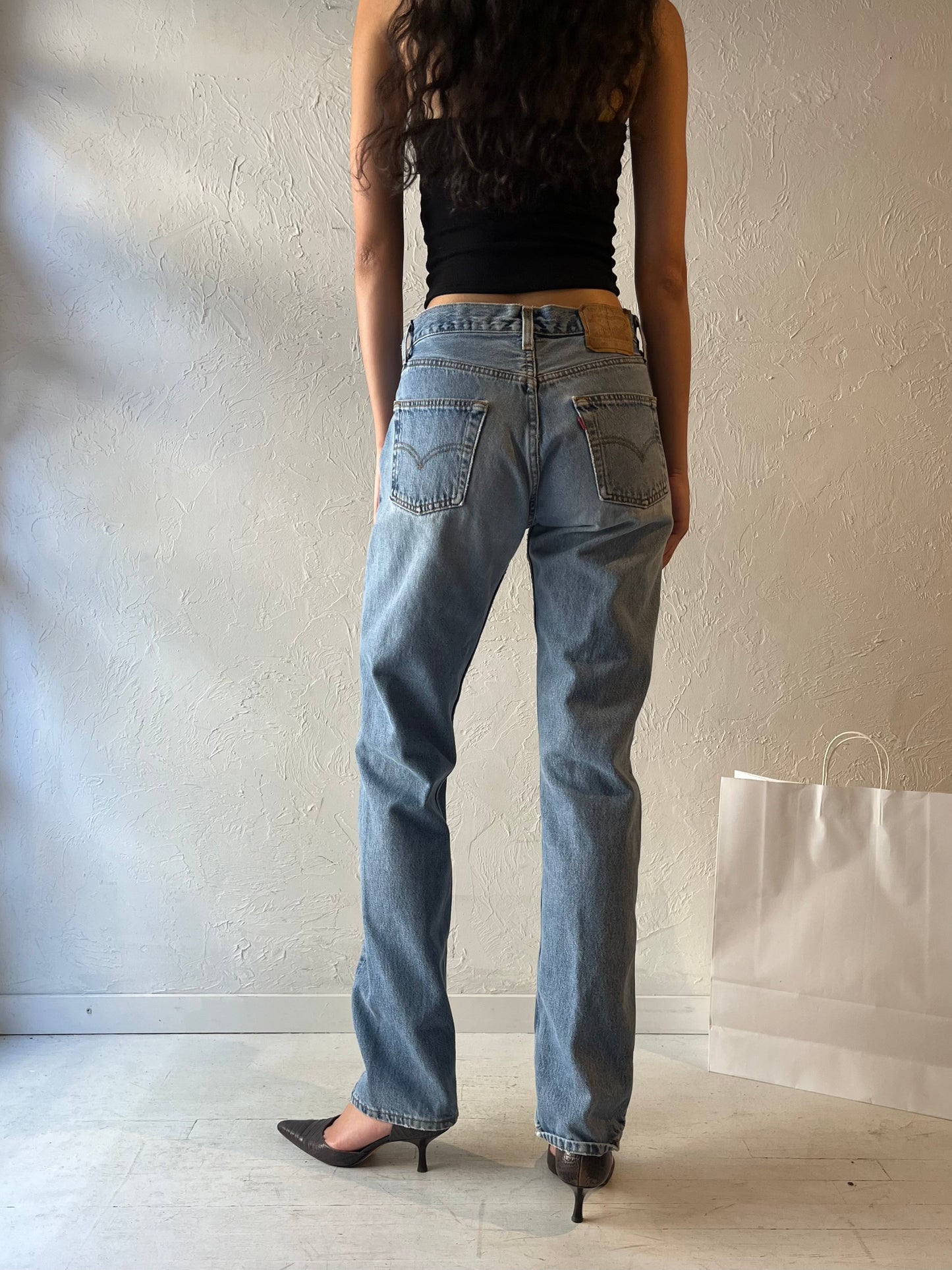 90s 'Levis' 501 Jeans / Made in USA / 28