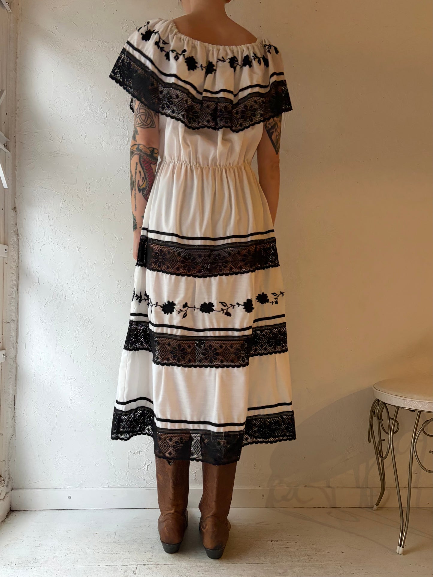 Vintage Handmade White Embroidered Midi Dress / Small