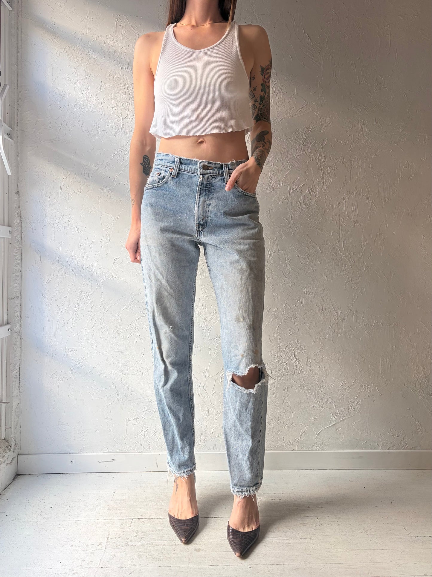 Vintage 90s 'Levis 550' Thrashed Grunge Jeans / 28