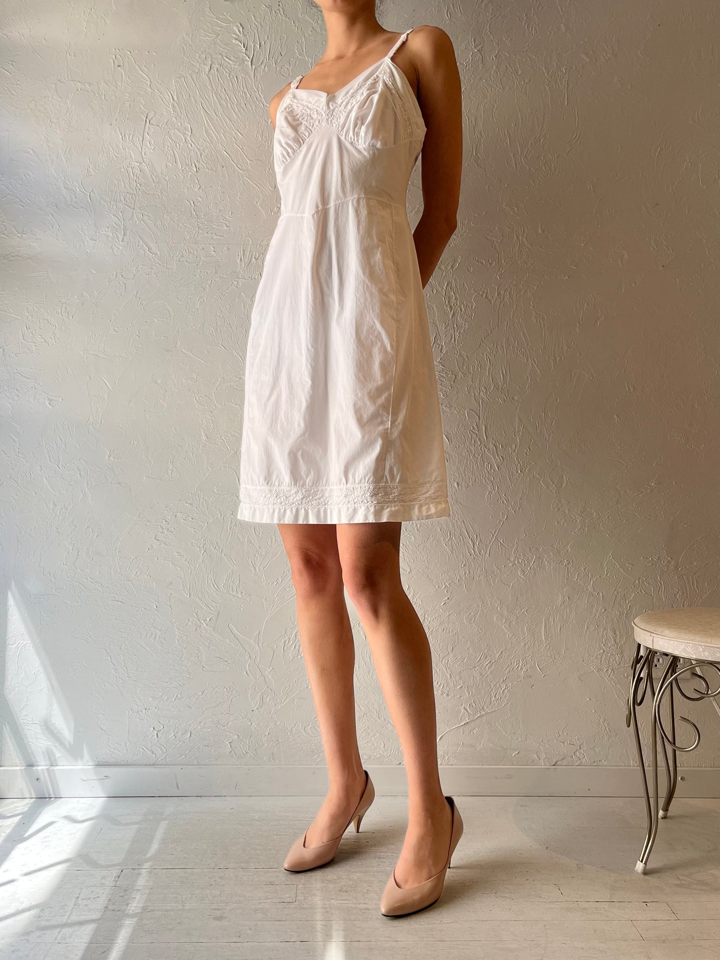 70s White Embroidered Cotton Mini Slip Dress / Vintage 1970s Romantic Cottagecore Sundress / Medium