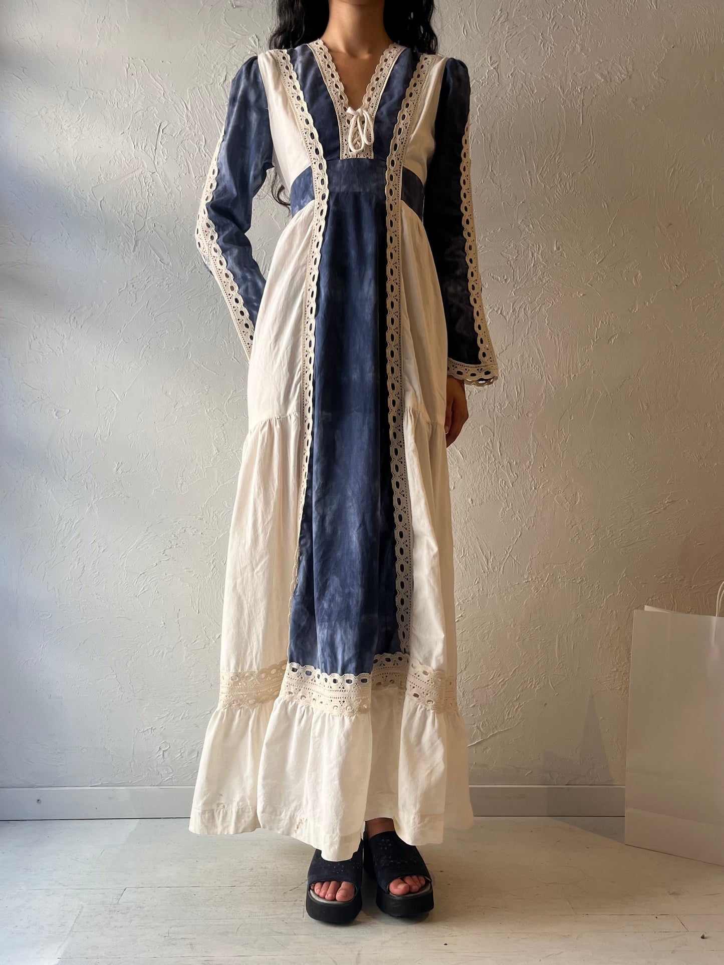 Vintage Handmade Long Sleeve Peasant Dress / Medium