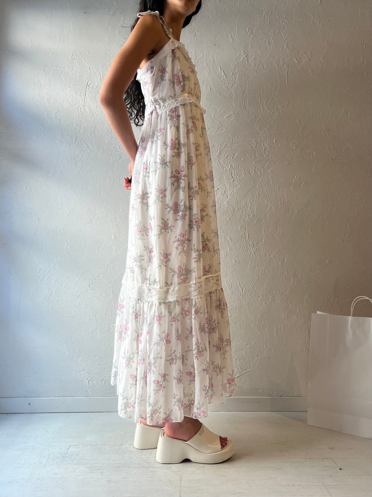 70s 'JC Penny' White Floral Print Peasant Dress / Small