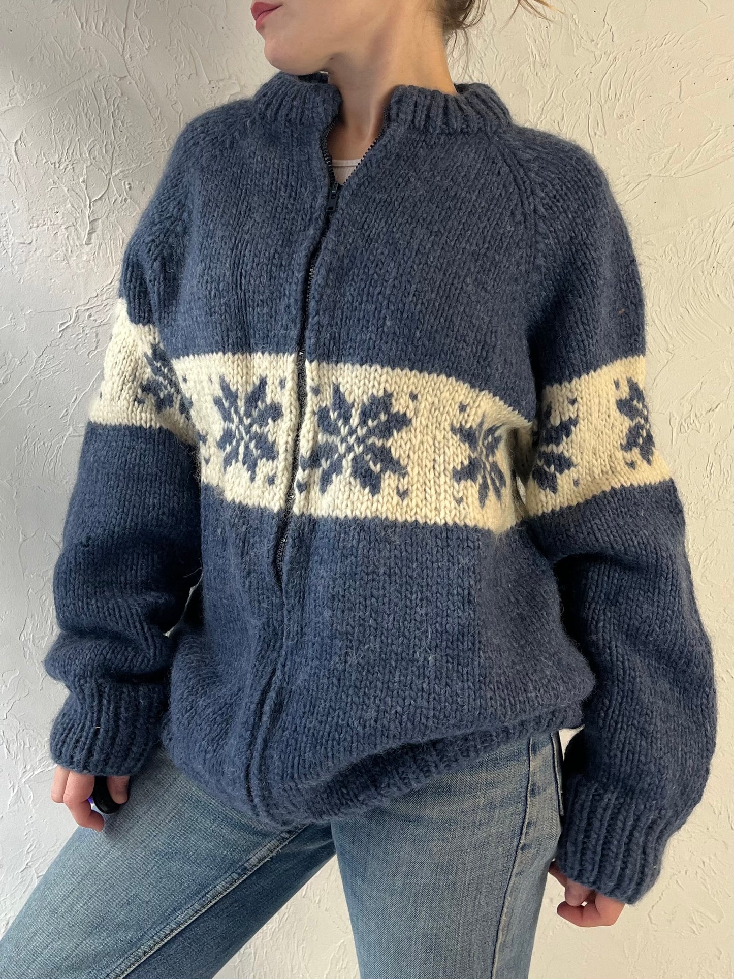 Vintage Hand Knit Wool Snowflake Sweater / Medium