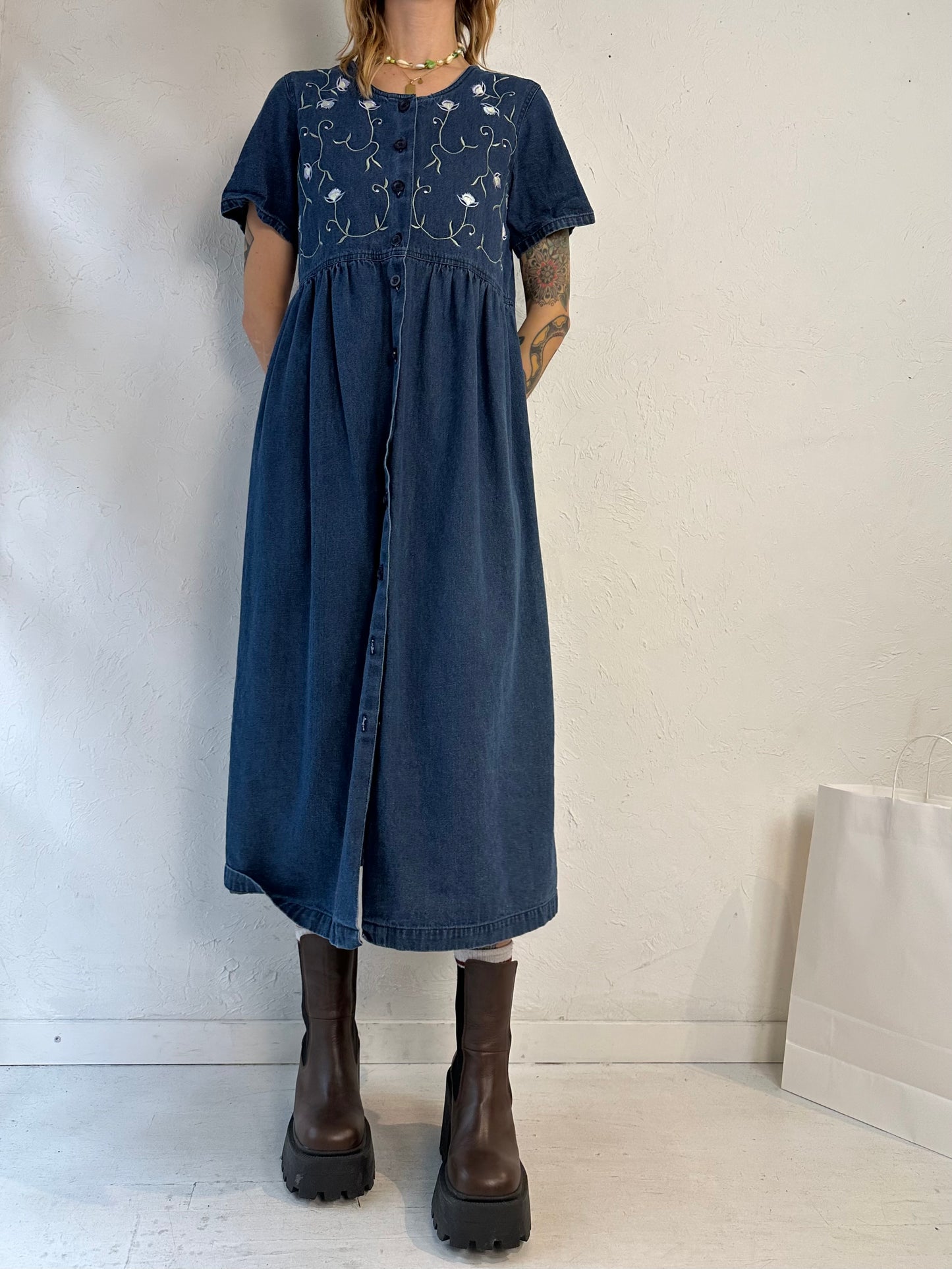 90s Embroidered Button Up Denim Dress / Small