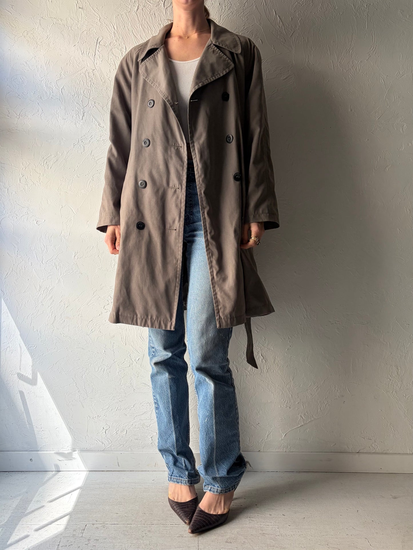 90s 'Liz Claiborne' Taupe Minimalist Half Trench Coat / Vintage 1990s Neutral Classic Lightweight Normcore Outerwear / Small