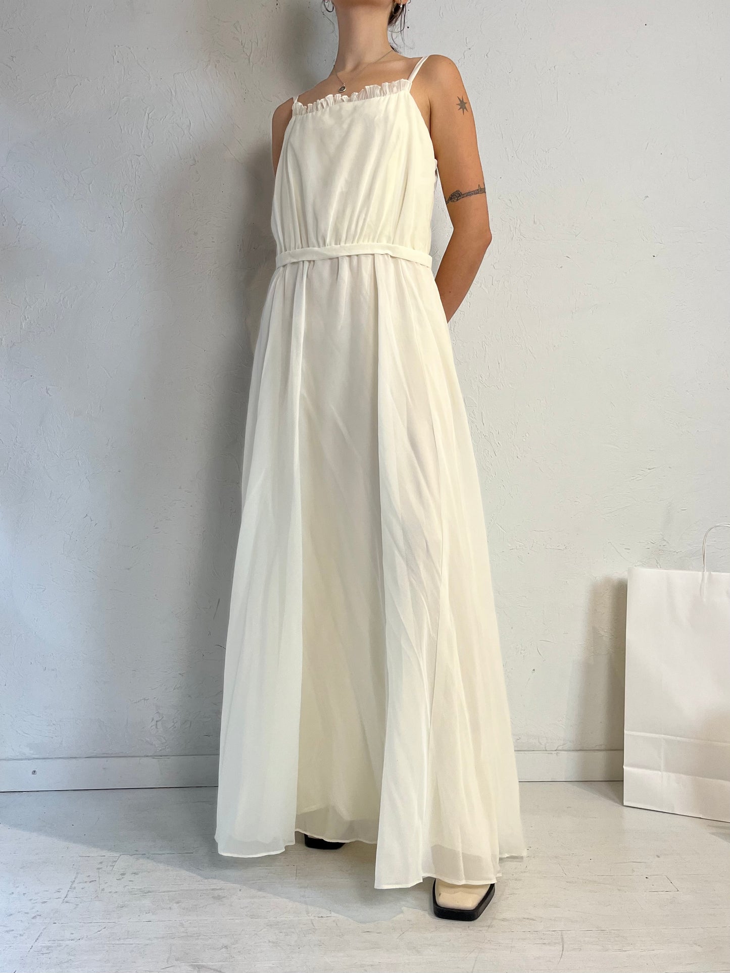 Vintage White Sleeveless Formal Maxi Dress / Medium