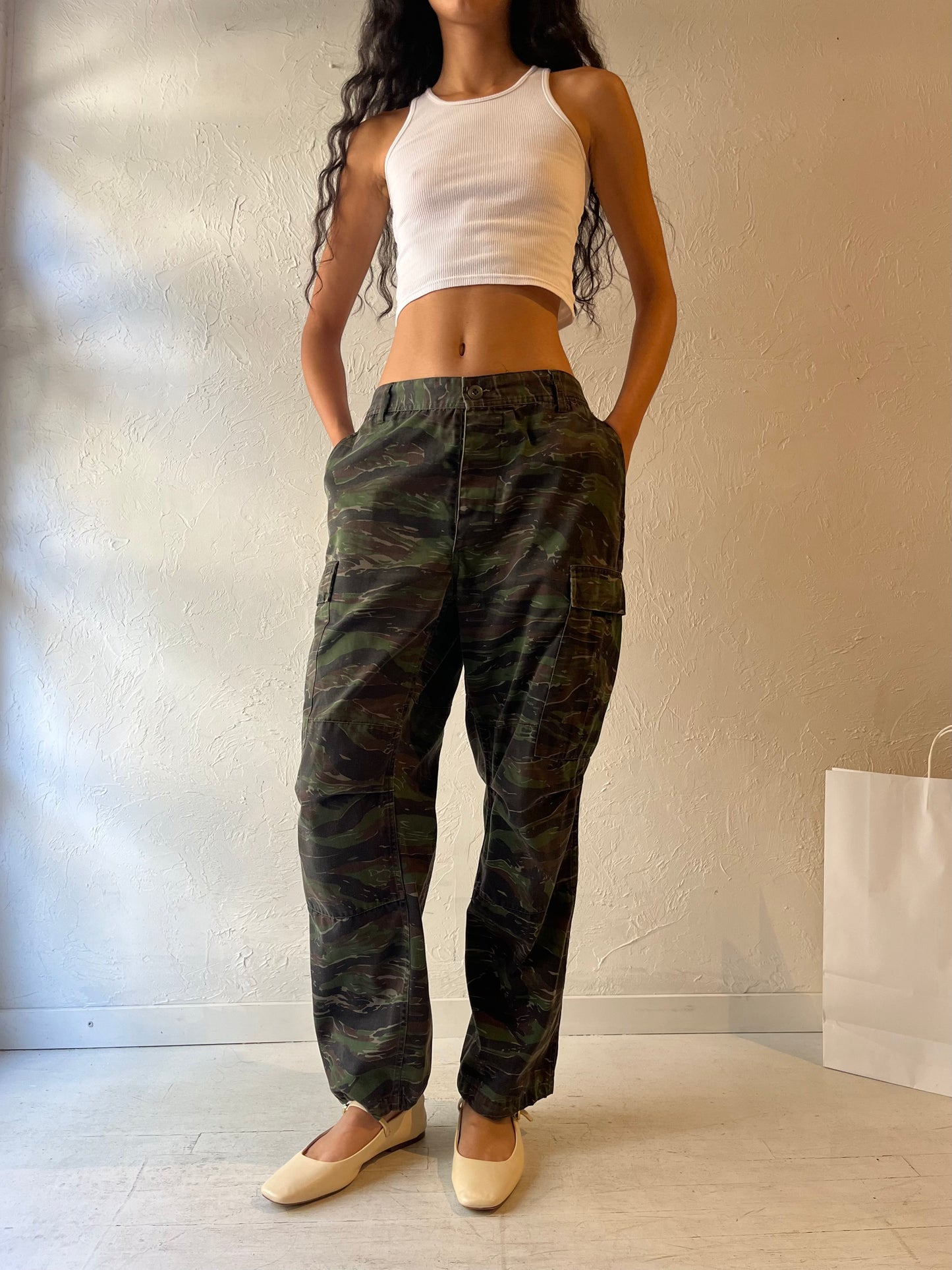 Vintage Camouflage Cargo Pants / Medium