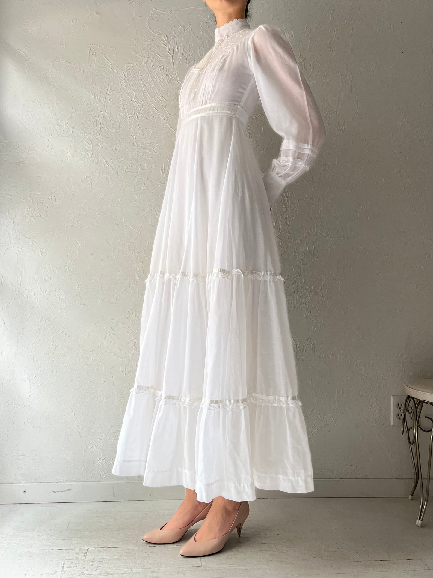 Vintage White Romantic Peasant Cottagecore Formal Wedding Dress / XSmall