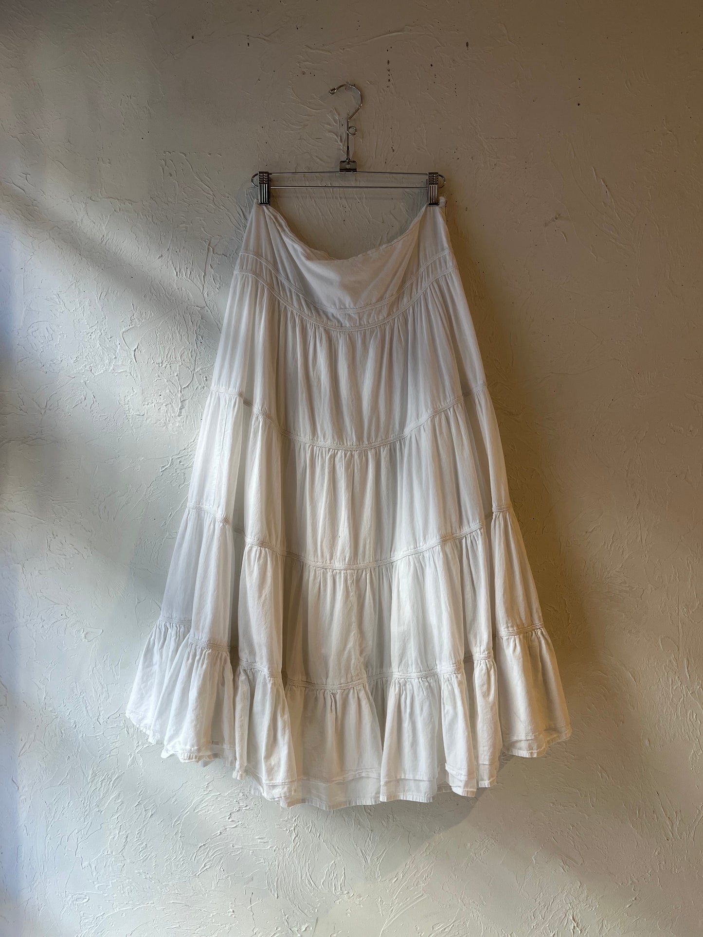 White Tiered Skirt / Medium