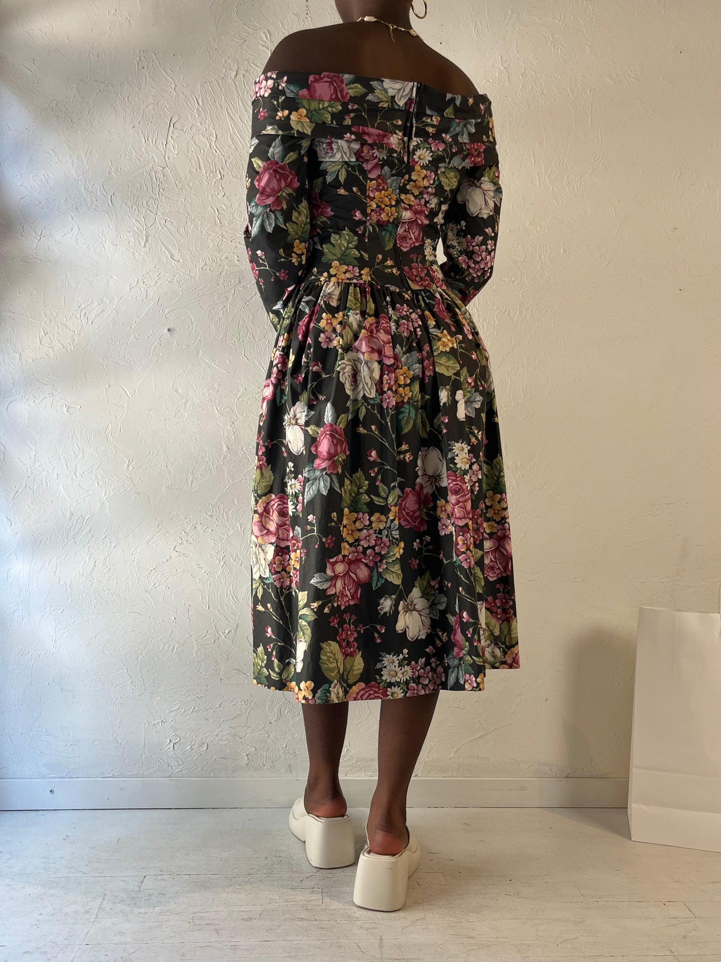 Vintage Handmade Floral Print Dress / Medium