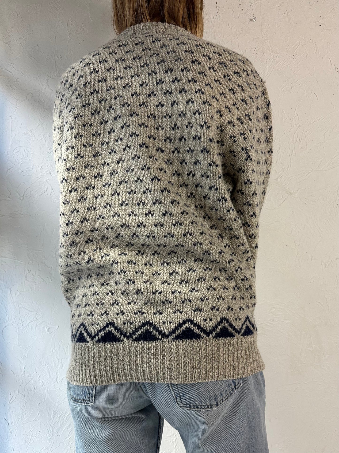 90s ‘North Mills’ Gray Wool Crew Neck Sweater / Medium