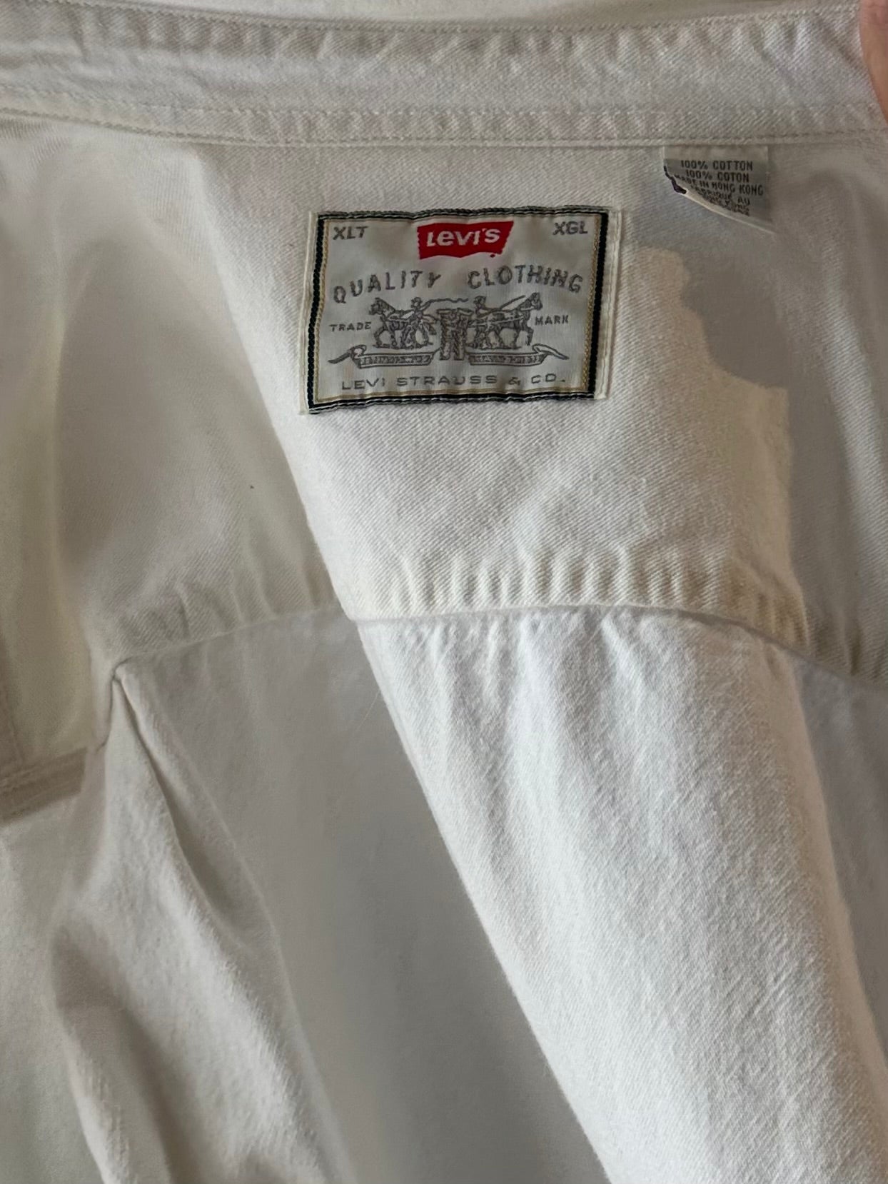 90s ‘Levi’s’ White Cotton Denim Shirt / XL