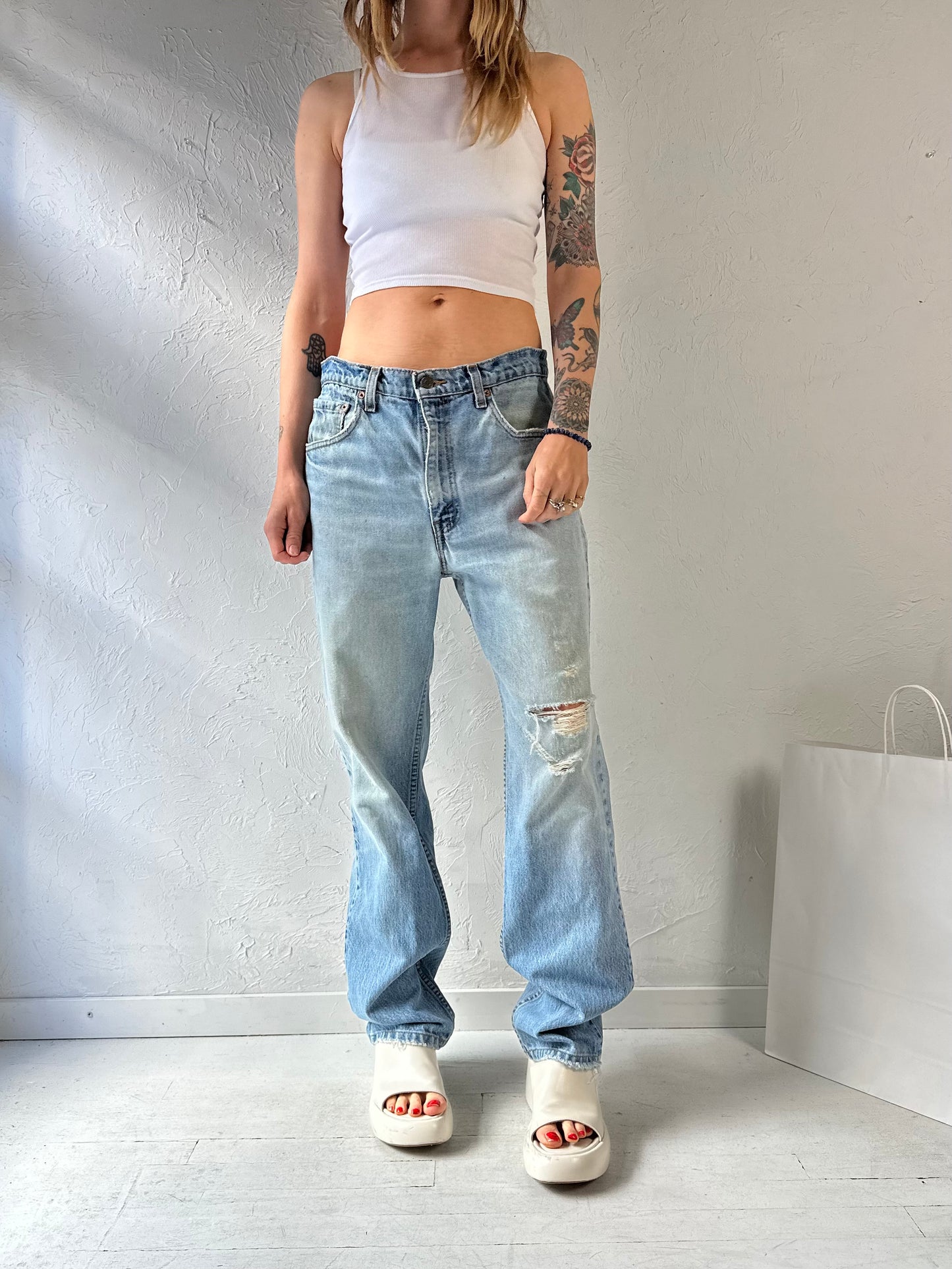 90s ‘Levi’s 516’ Light Wash Jeans / Made in Canada / 34