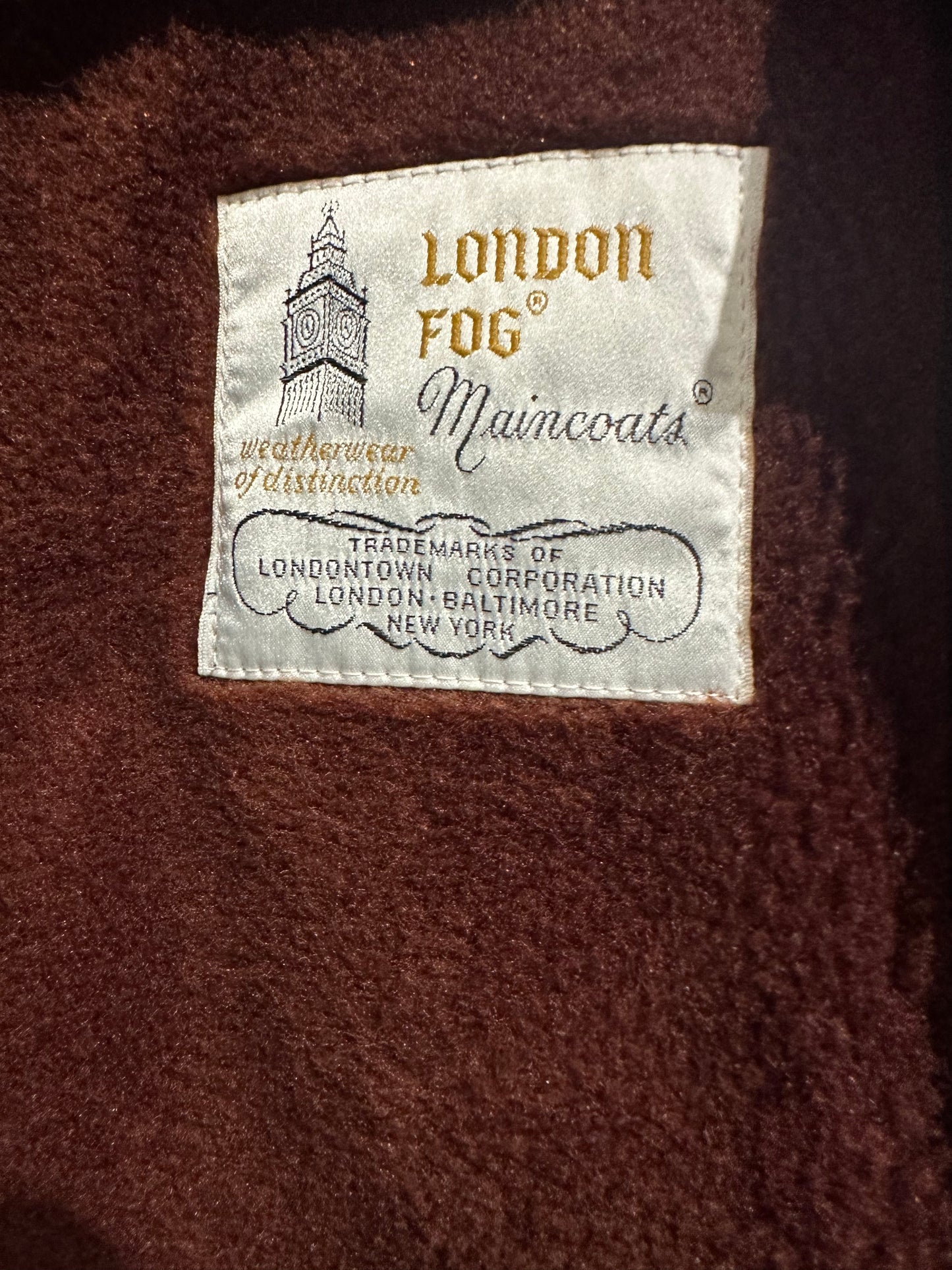 Vintage 'London Fog' Burgundy Trench Coat w/ Lining / Medium