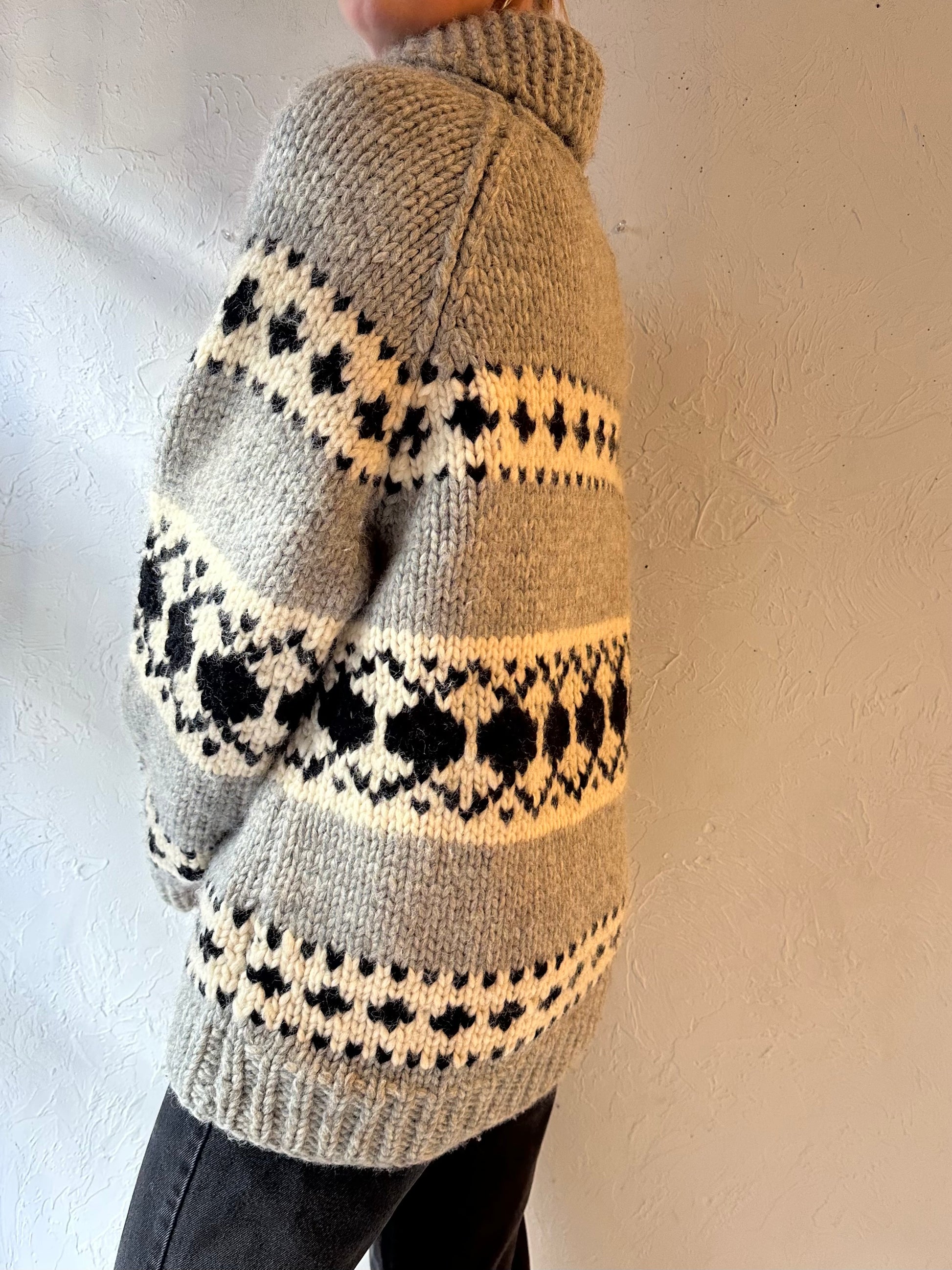 Vintage Hand Knit Thick Wool Sweater / Medium