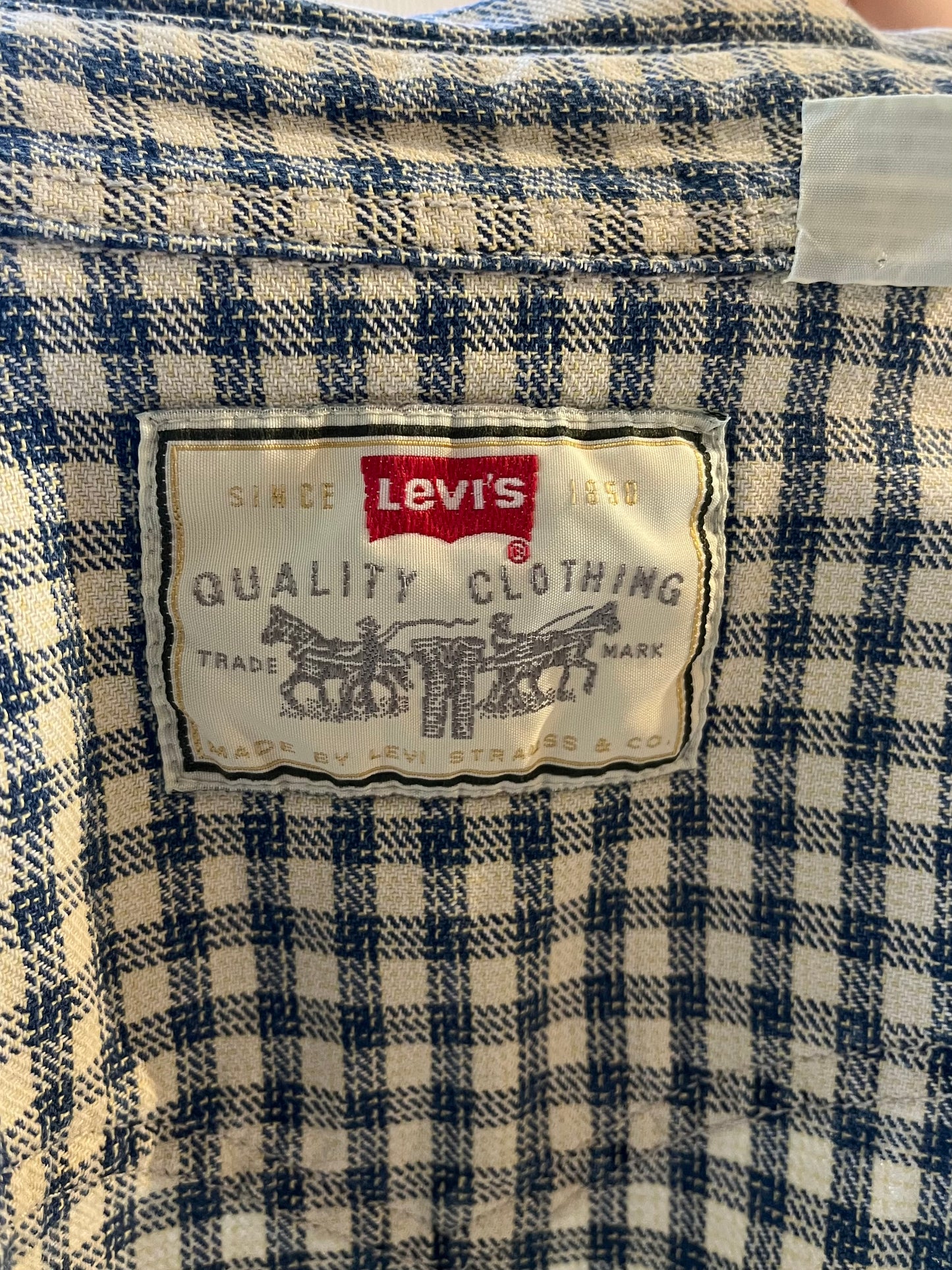 90s ‘Levi’s’ Blue Paid Cotton Button Up Shirt / XL