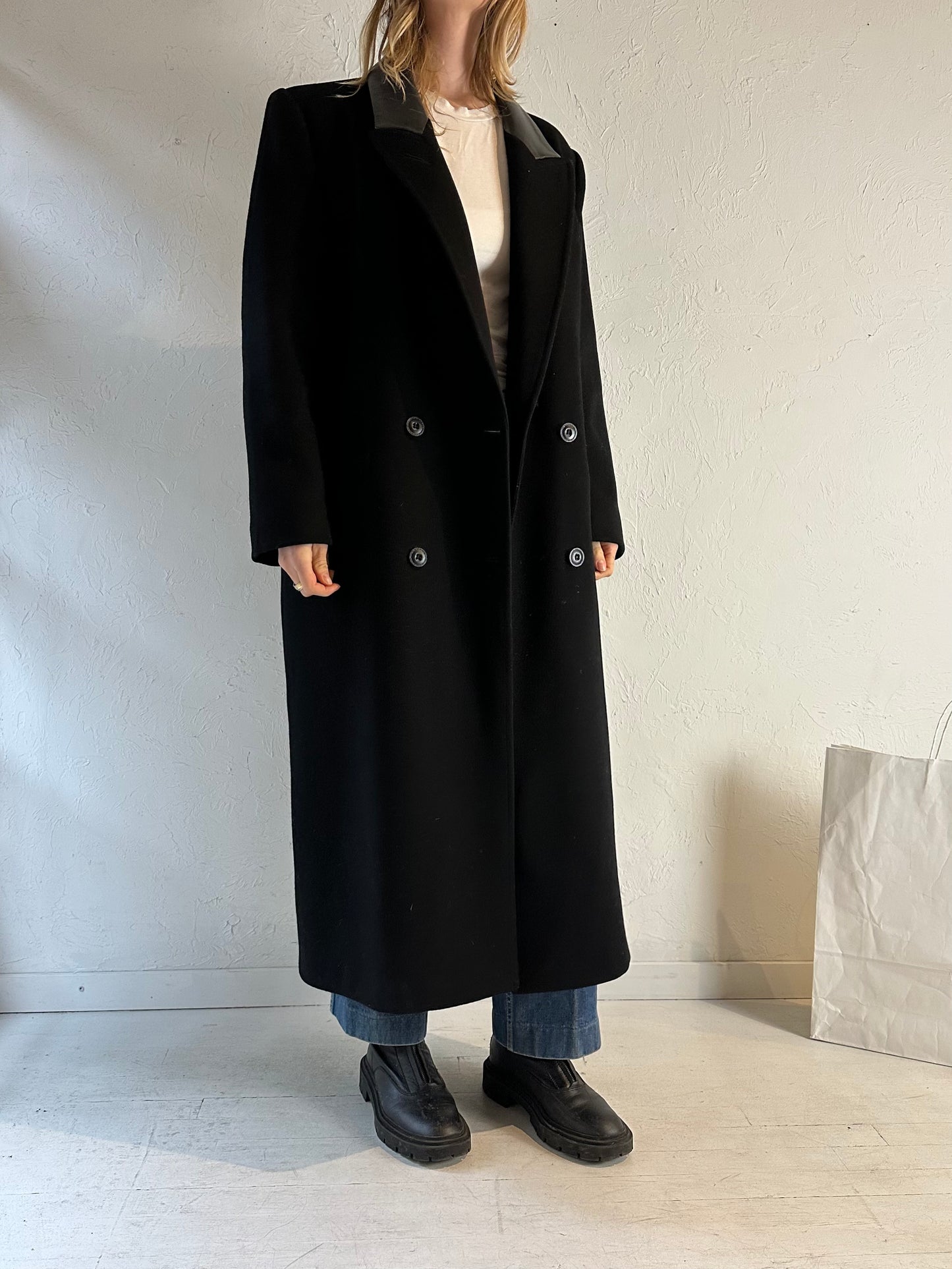 90s ‘London Fog’ Black Wool Coat / Medium