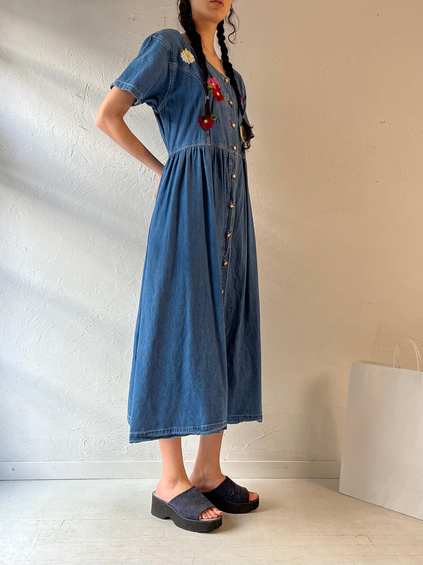 90s ‘Jane Ashley’ Embroidered Denim Dress / Large
