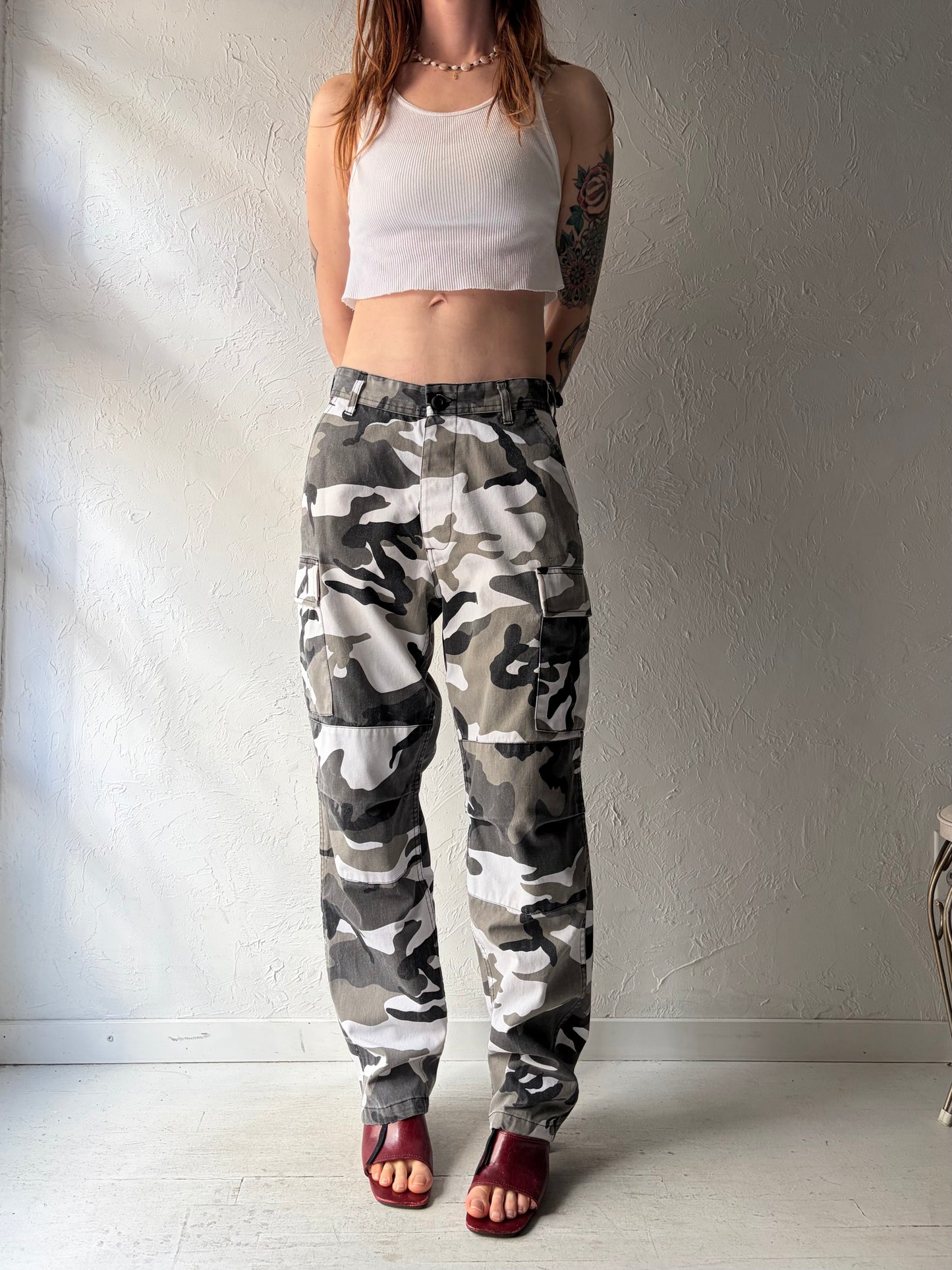 90s Authentic Army Camouflage Pants / Small