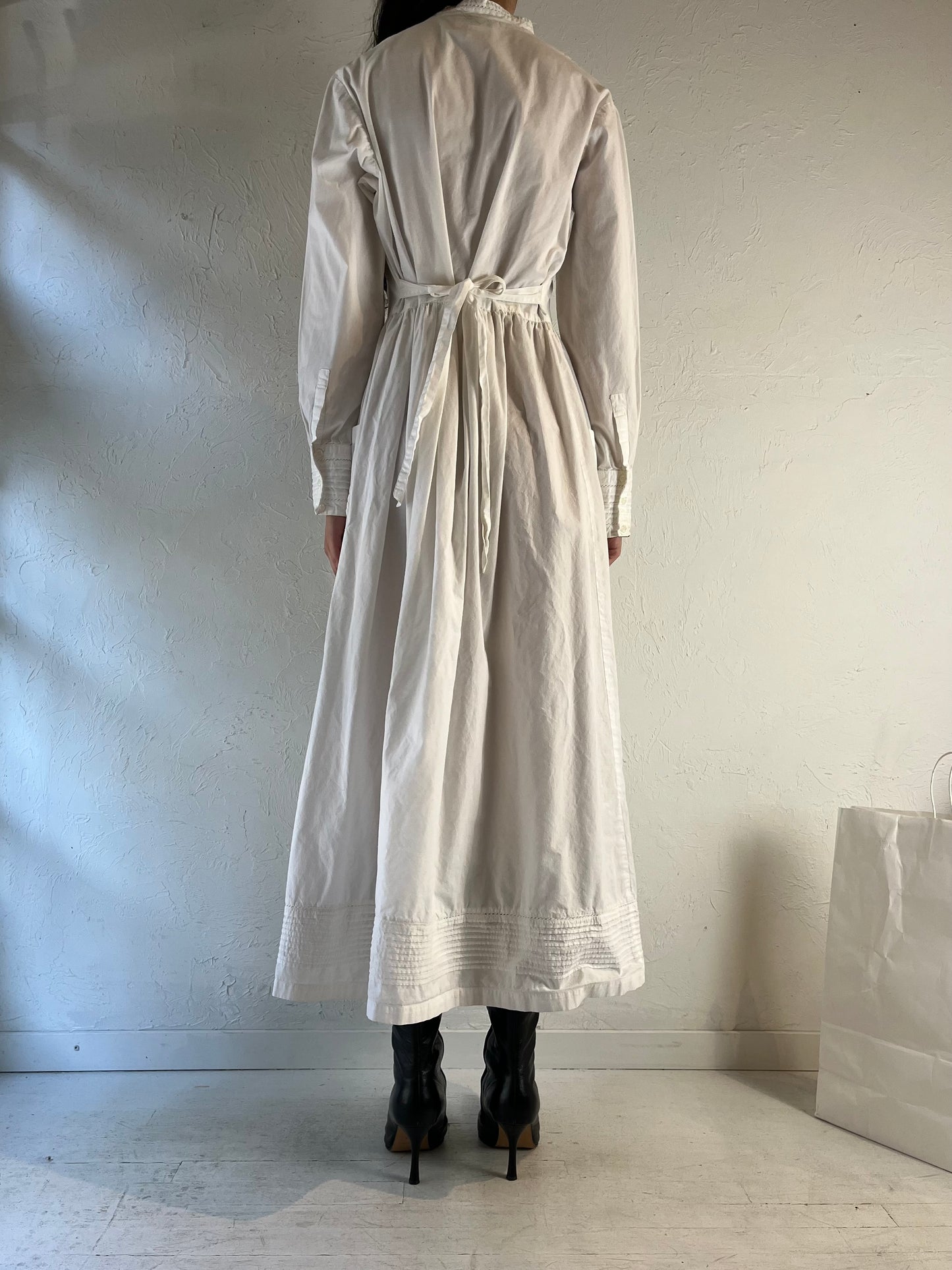 90s ‘Dressed In White’ Long Sleeve White Cotton Dress / Medium