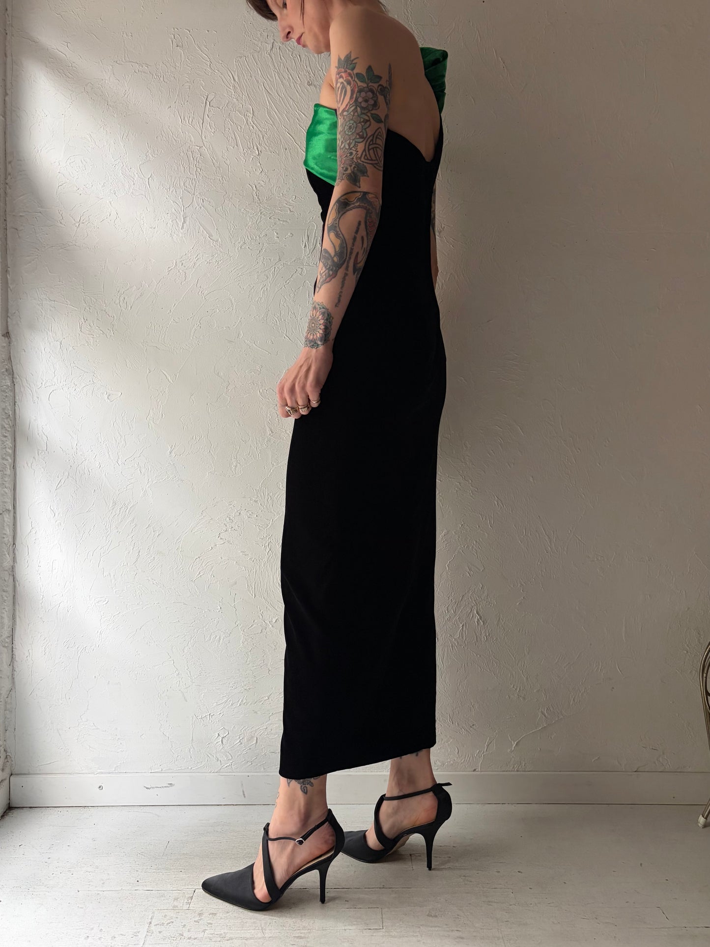 80s 'Shamash & Yofi Gunne Sax' Black Velvet Formal Dress / Small - Medium