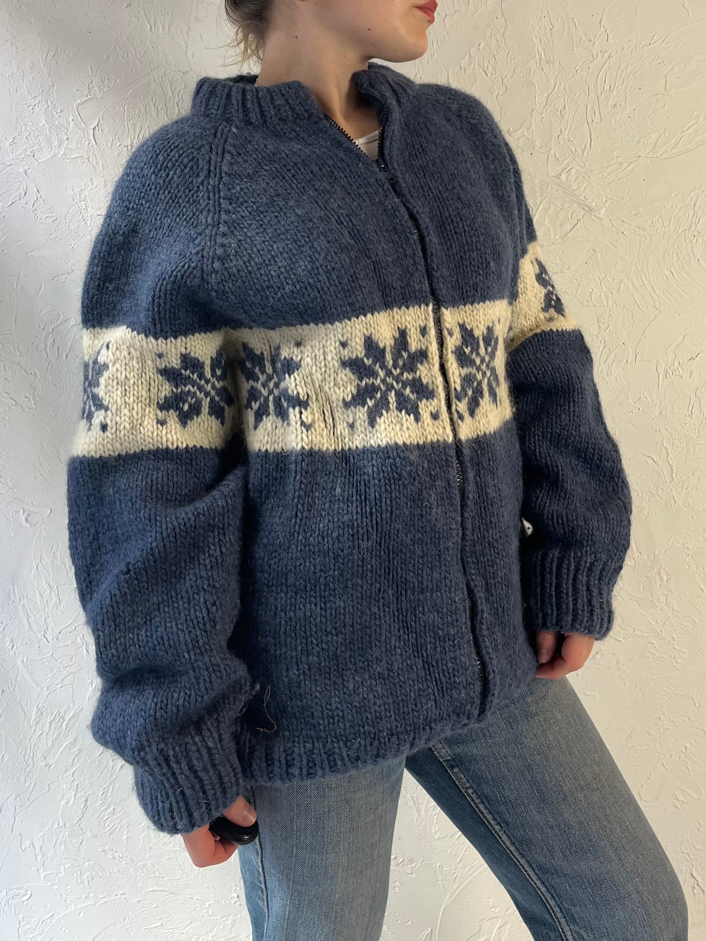 Vintage Hand Knit Wool Snowflake Sweater / Medium