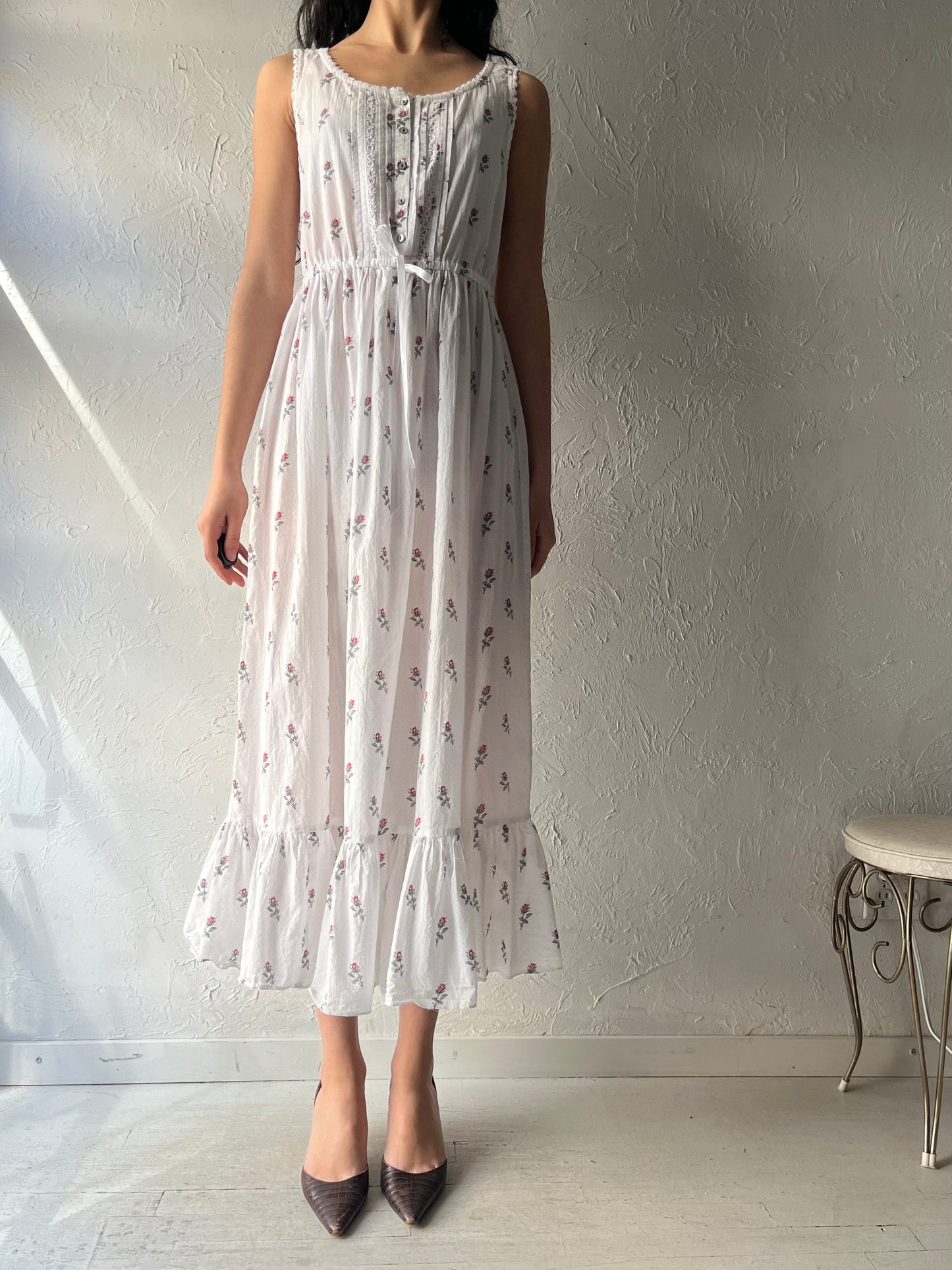 90s 'Eileen West' White Floral Cotton Summer Nighty Dress / Vintage 1990s Cottagecore Maxi Nightgown / Small