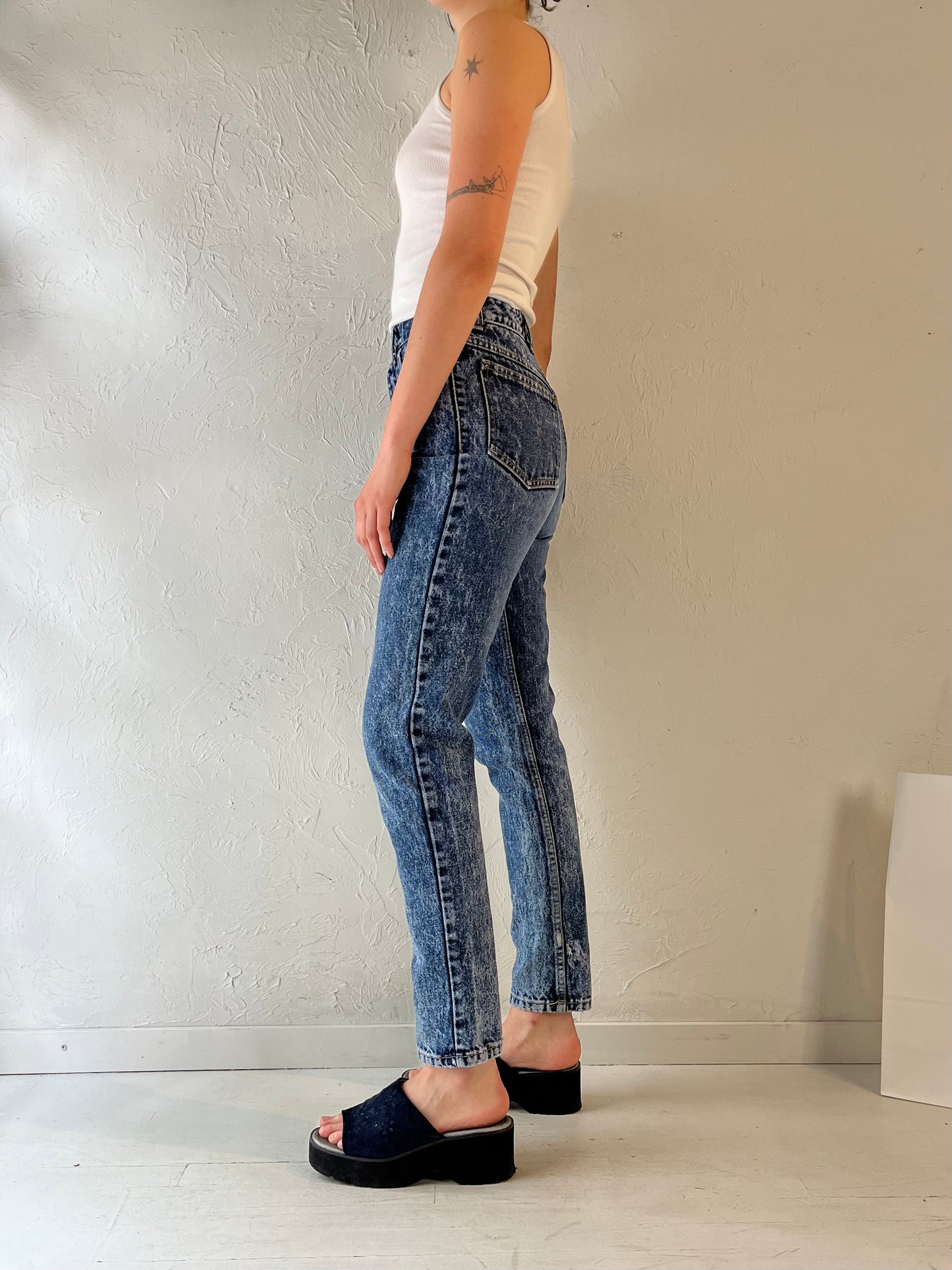 90s 'Guess' Acid Wash Skinny Jeans / 26