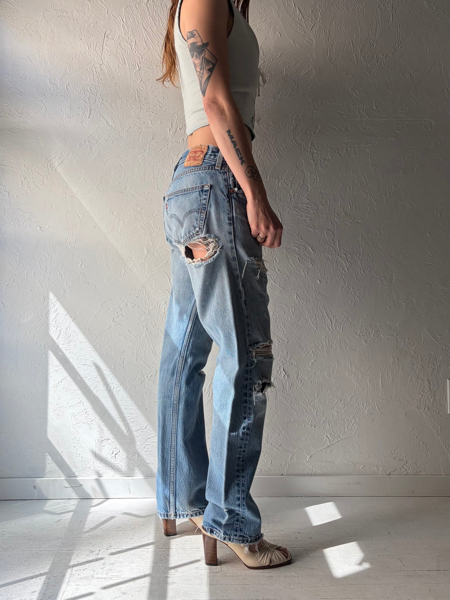 Vintage 'Levis 501' Thrashed Jeans / 31