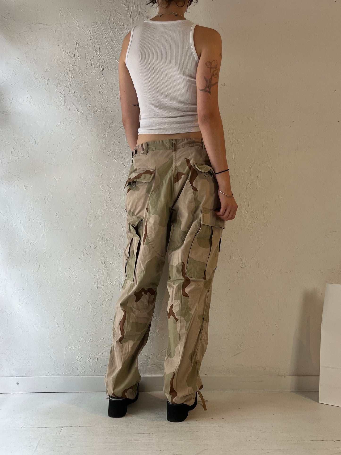 Vintage Desert Camo Authentic Army Pants / Medium